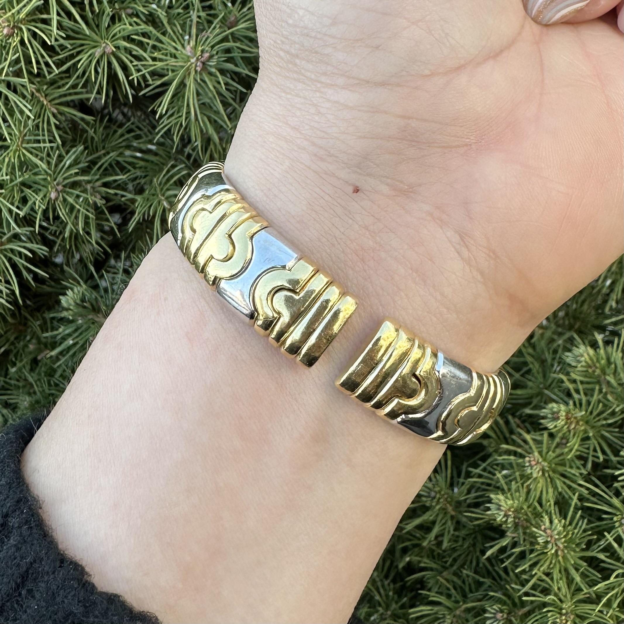 Bracciale flessibile pesante in oro giallo e bianco 18k con diamante da 1 carato a 5 sezioni in vendita 7