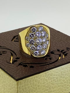 Heavy (20gr.) 3.00ct Diamond Pavé Cluster Unisex Ring in 18K Yellow Gold.