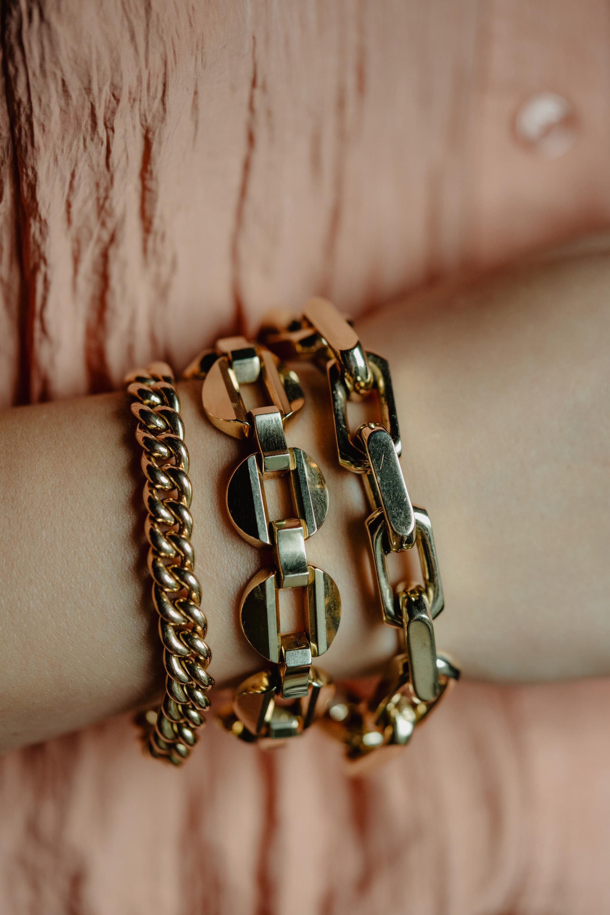 solid 18k gold bracelet