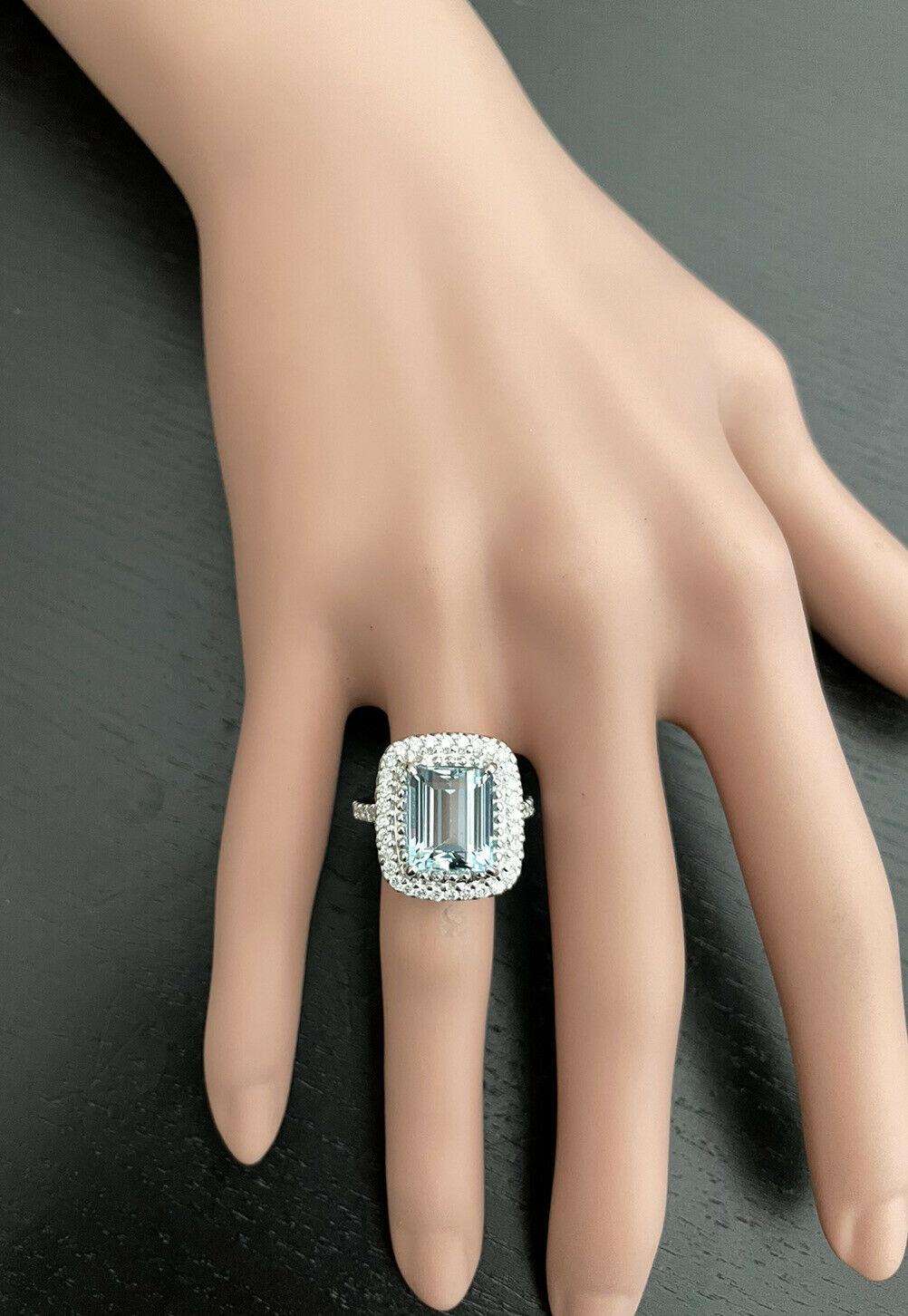 Women's Heavy 5.80 Carats Natural Aquamarine and Diamond 14k Solid White Gold Ring For Sale