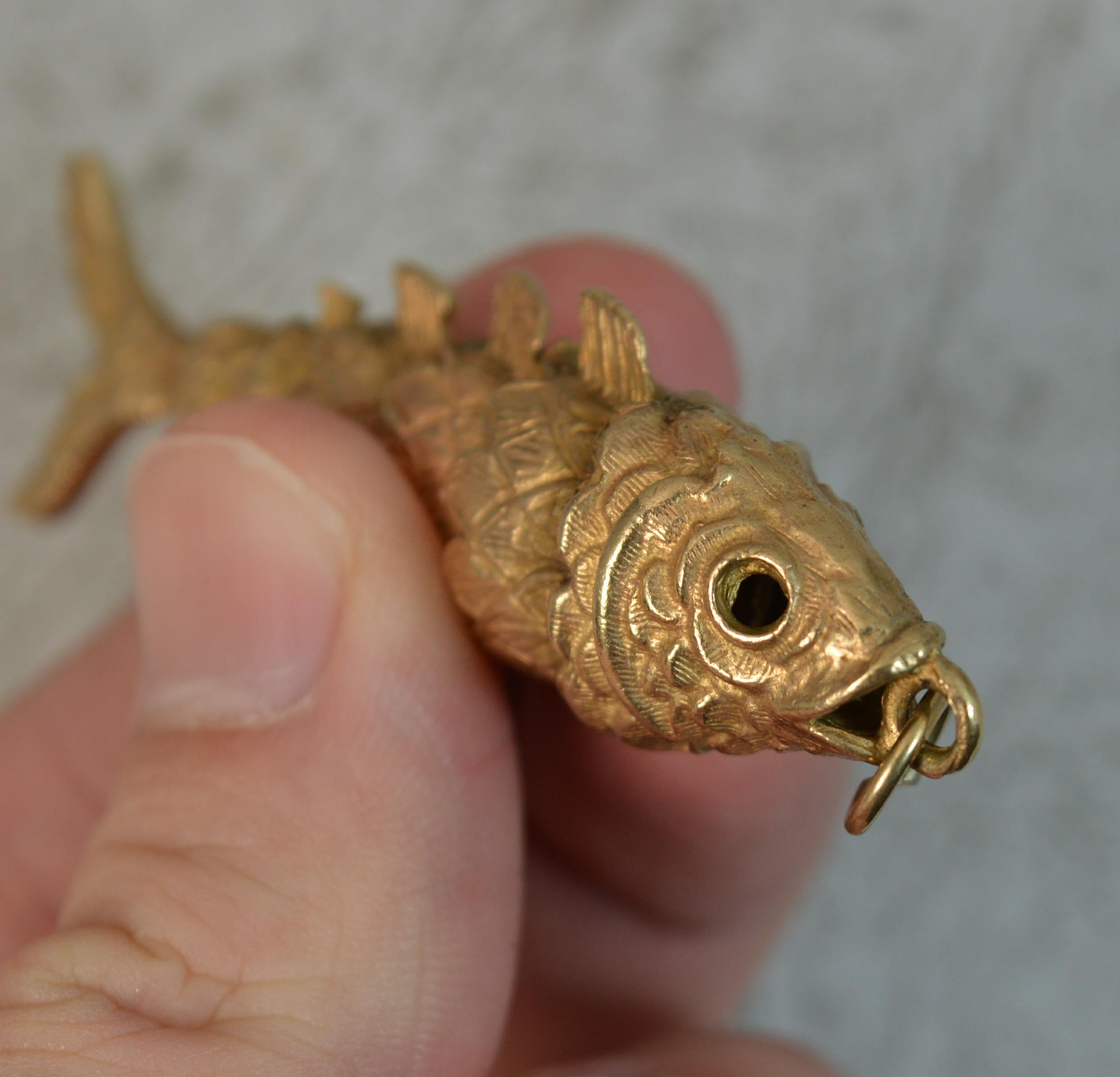 Heavy 9 Carat Yellow Gold Articulated Fish Pendant 2