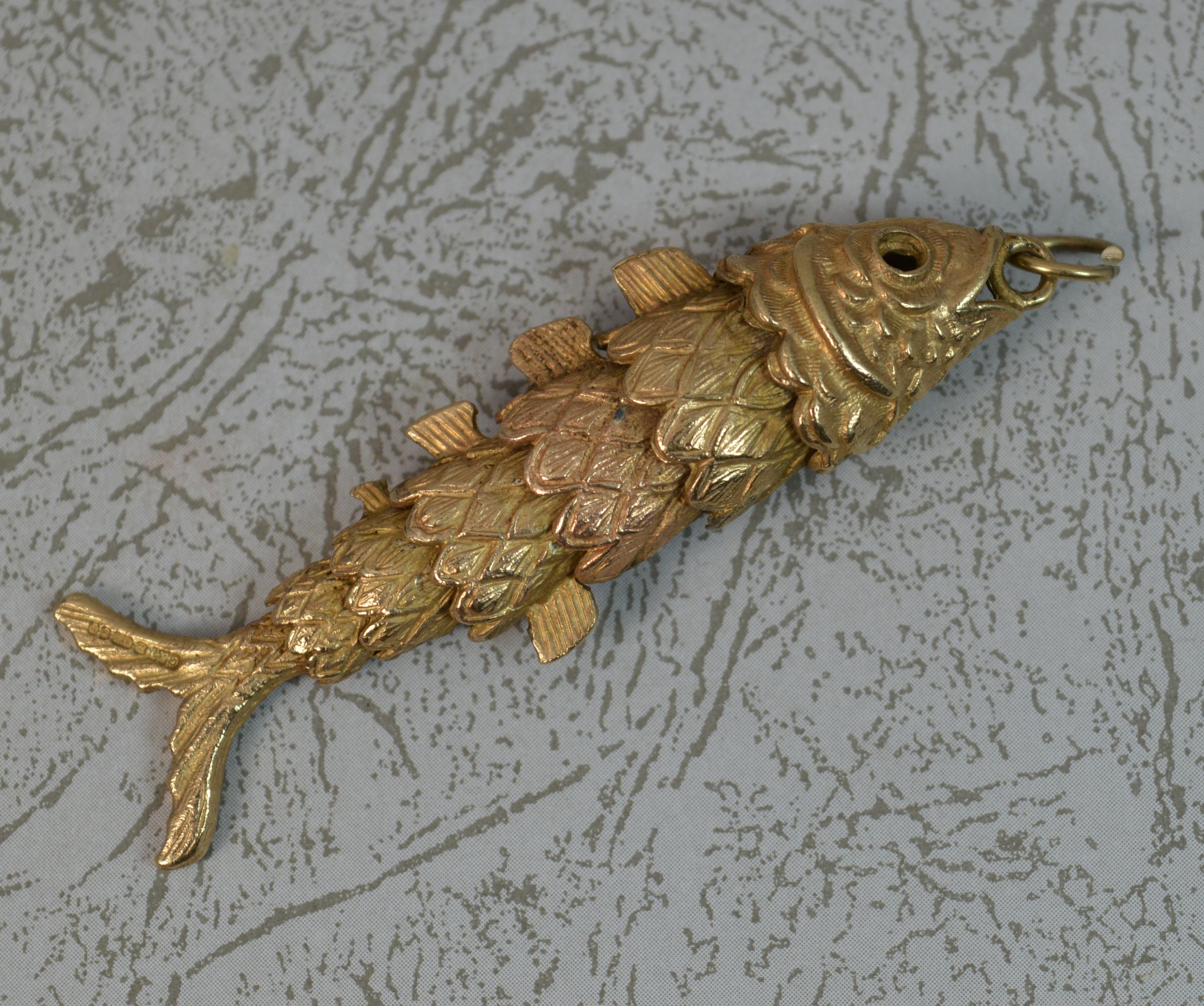 Heavy 9 Carat Yellow Gold Articulated Fish Pendant In Excellent Condition In St Helens, GB