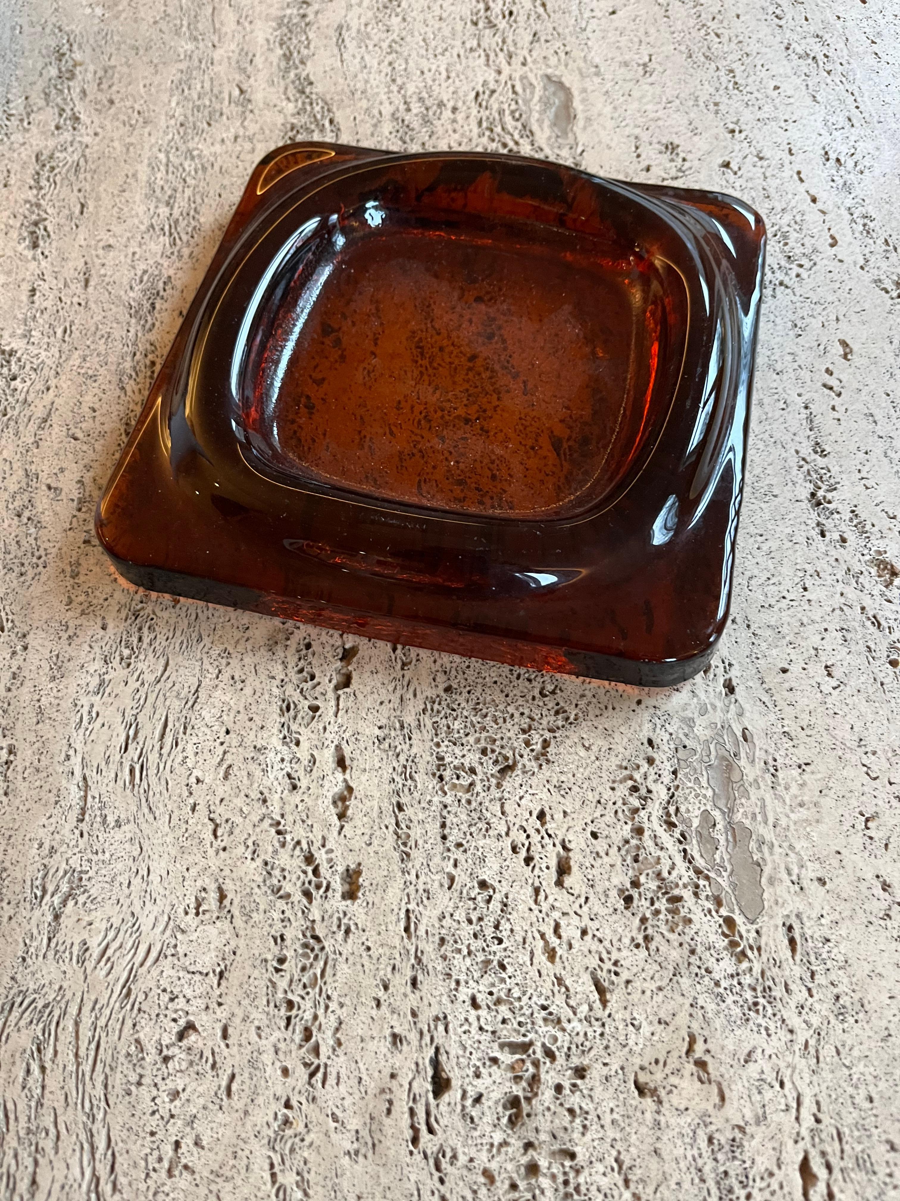 Mid-Century Modern Heavy amber moulded glass vide poche c.1970’s For Sale