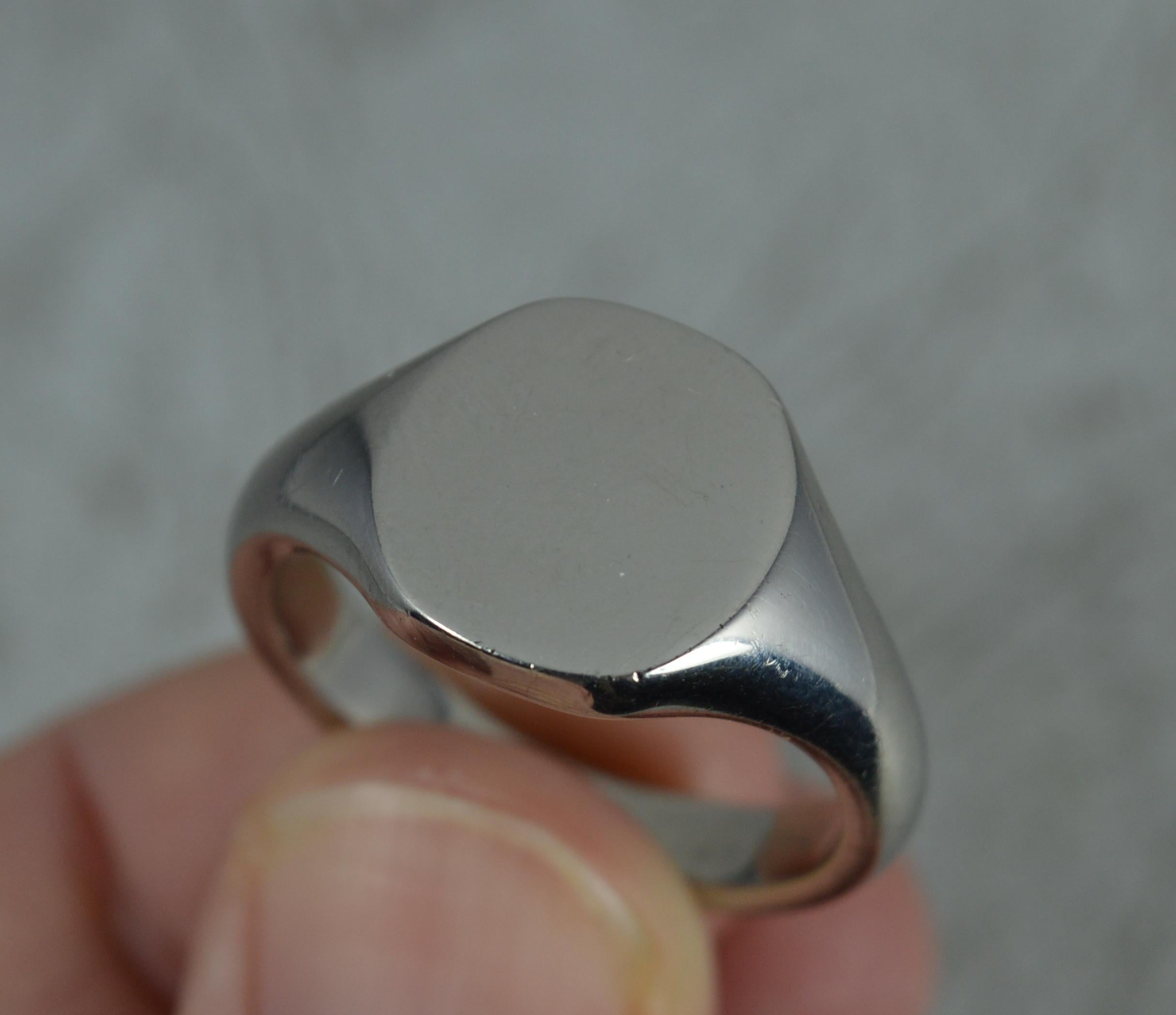 Heavy and Solid 950 Palladium Signet Ring In Excellent Condition In St Helens, GB