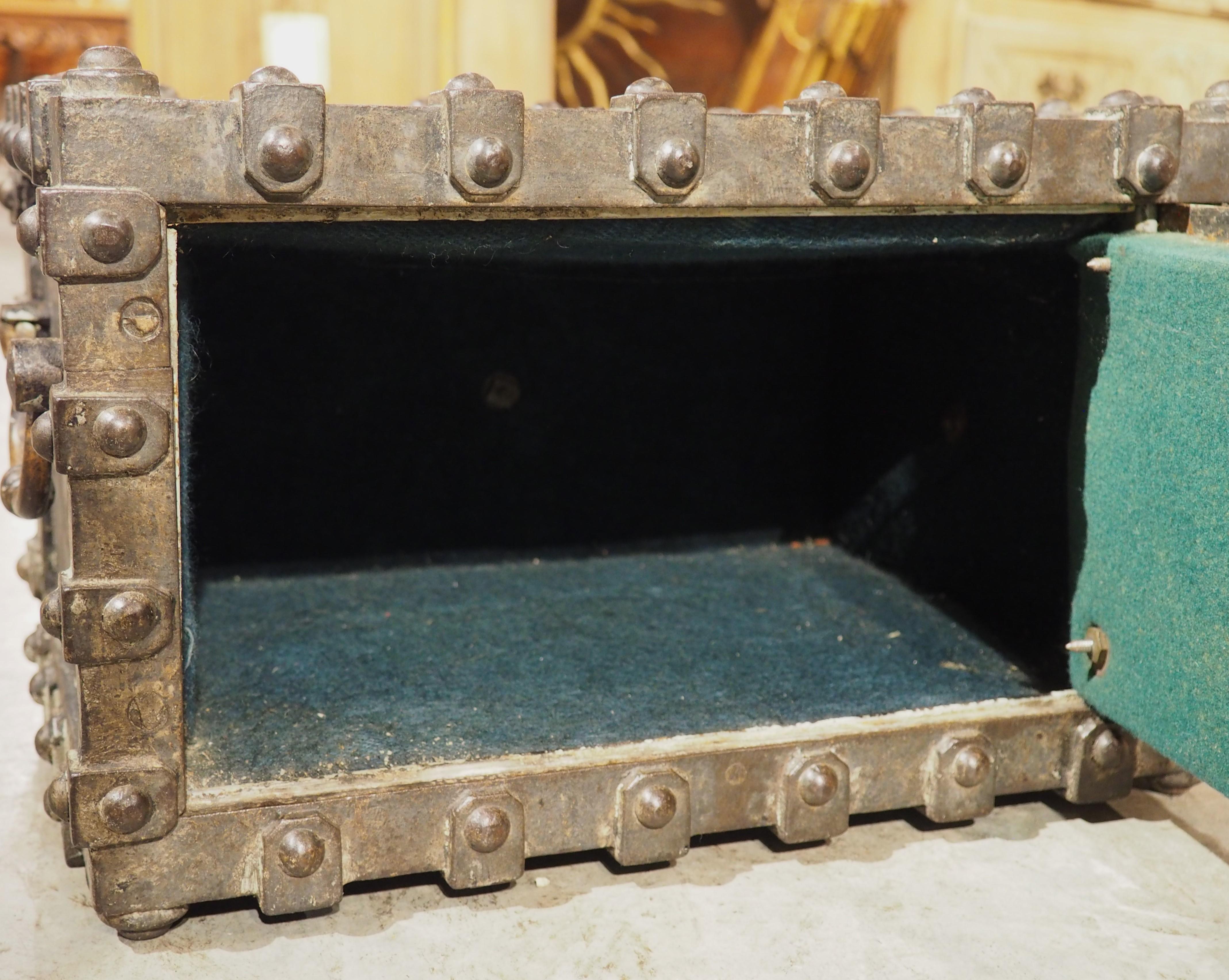 Heavy Antique Bauche Cast Iron Safe from Northeastern France, Circa 1870 5