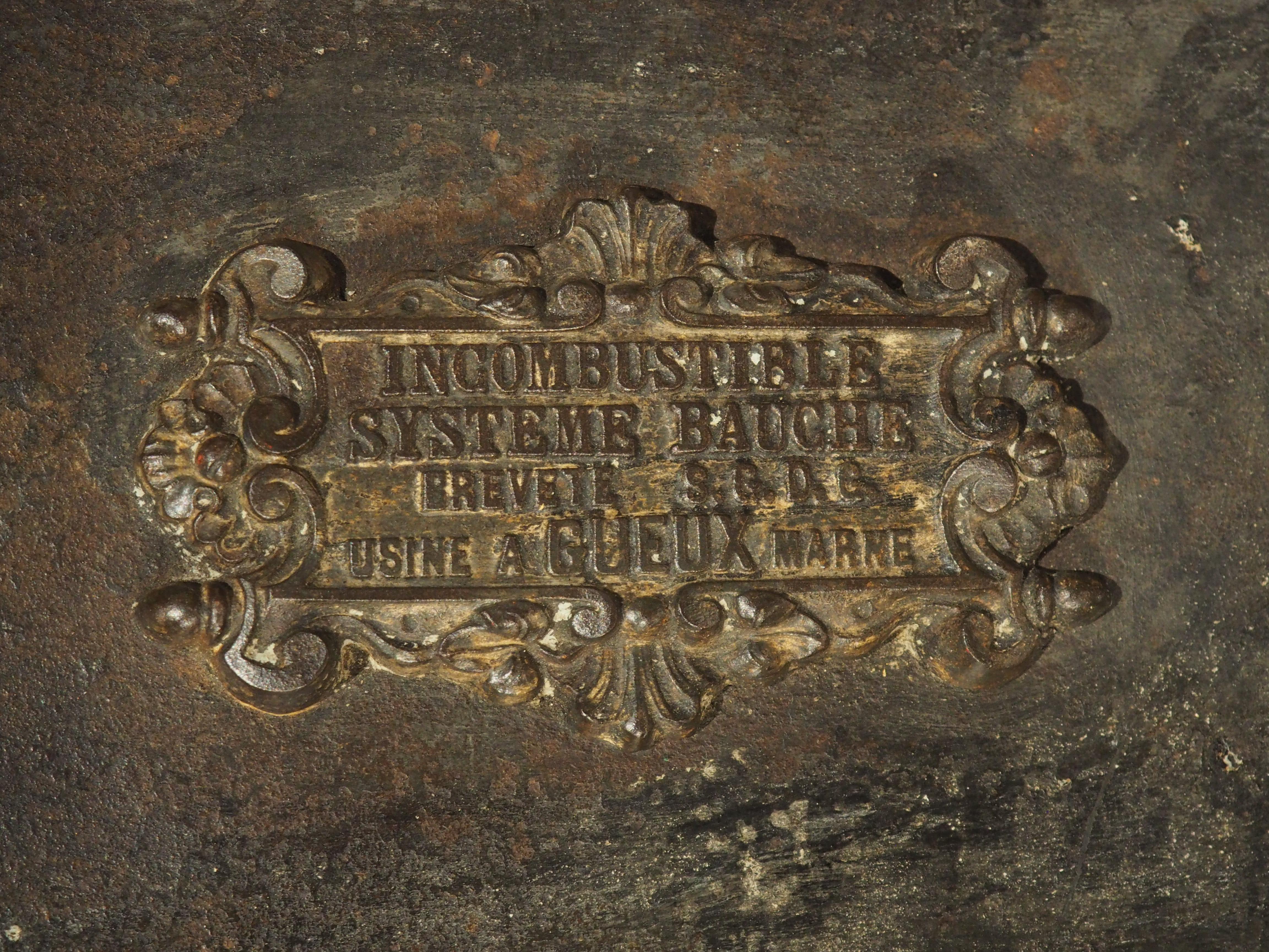 Heavy Antique Bauche Cast Iron Safe from Northeastern France, Circa 1870 In Good Condition In Dallas, TX