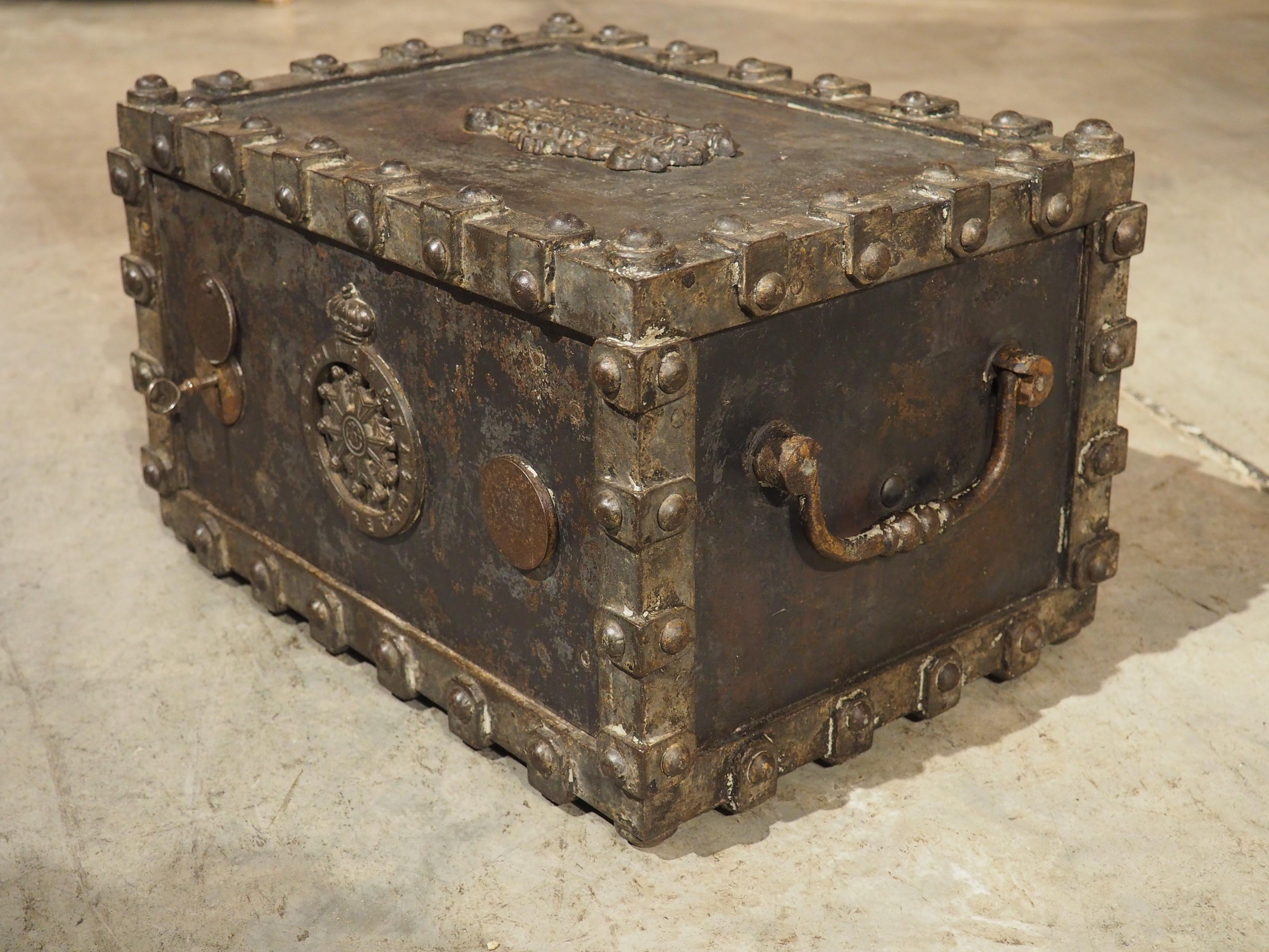 Heavy Antique Bauche Cast Iron Safe from Northeastern France, Circa 1870 2