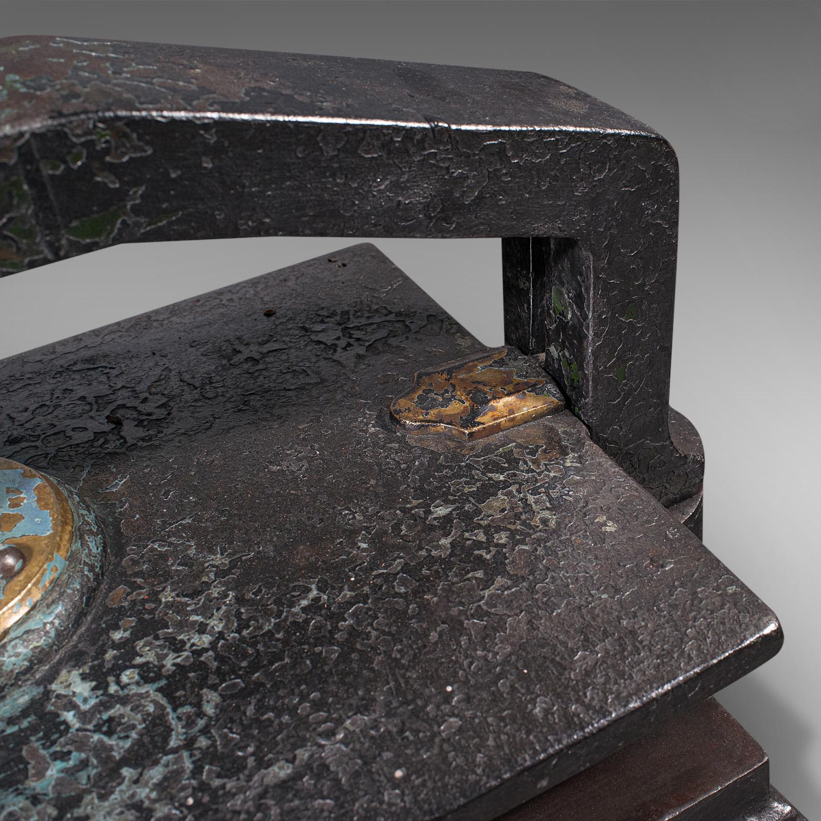 Heavy Antique Book Press, English, Cast Iron, Binding, Flower Pressing, Georgian 4