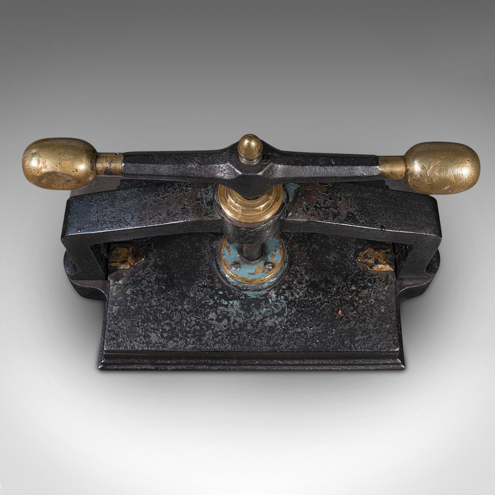 Heavy Antique Book Press, English, Cast Iron, Binding, Flower Pressing, Georgian In Good Condition In Hele, Devon, GB
