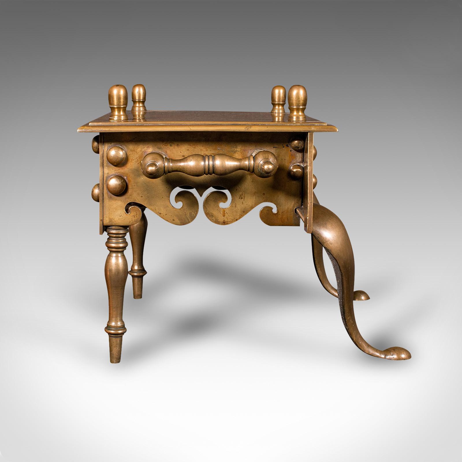 Britannique Chaussure de cheminée anglaise d'antiquités Inglenook, marches, Regency en vente