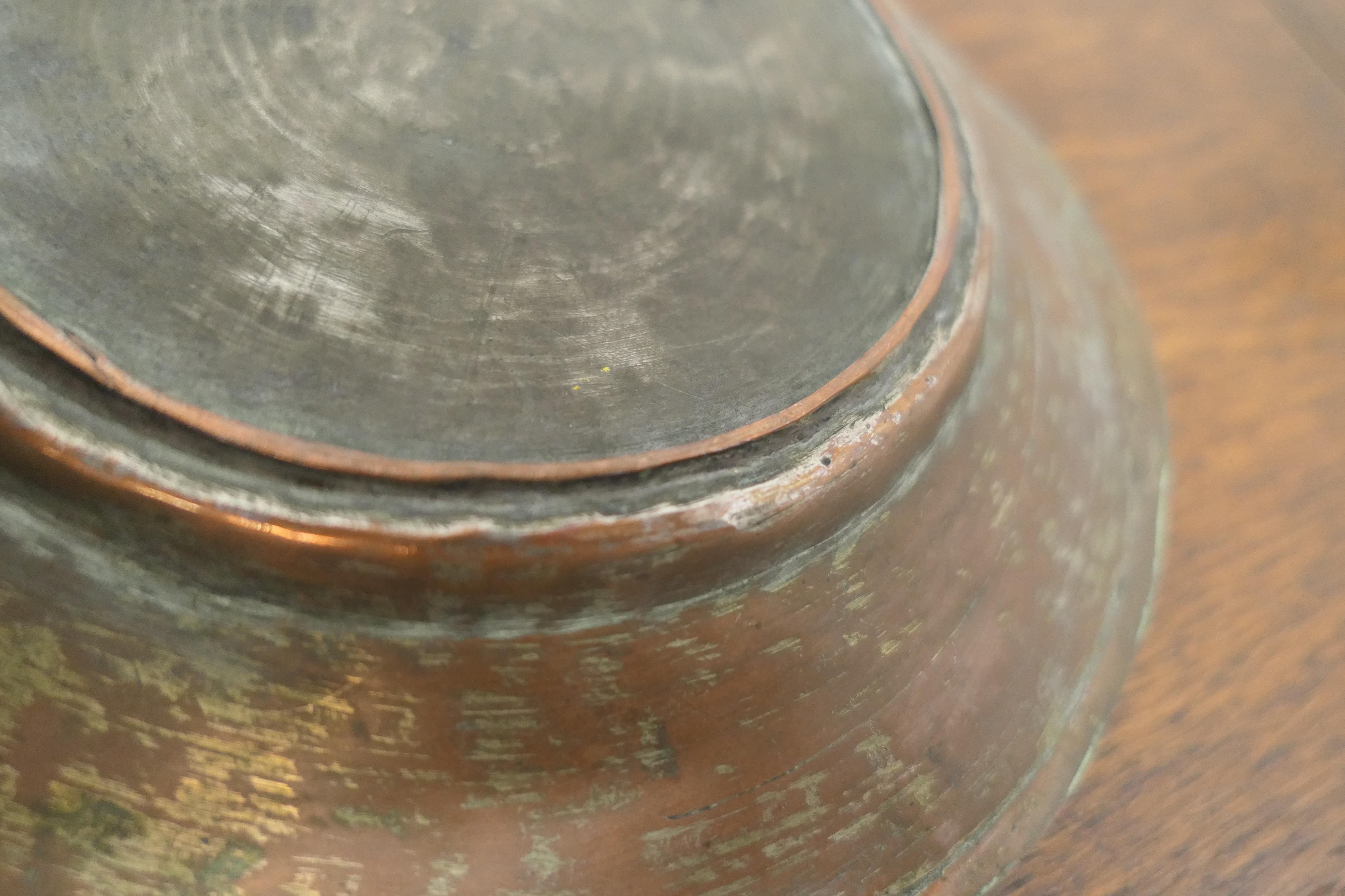 Heavy Antique Hand Made Copper Plates In Good Condition For Sale In Chillerton, Isle of Wight