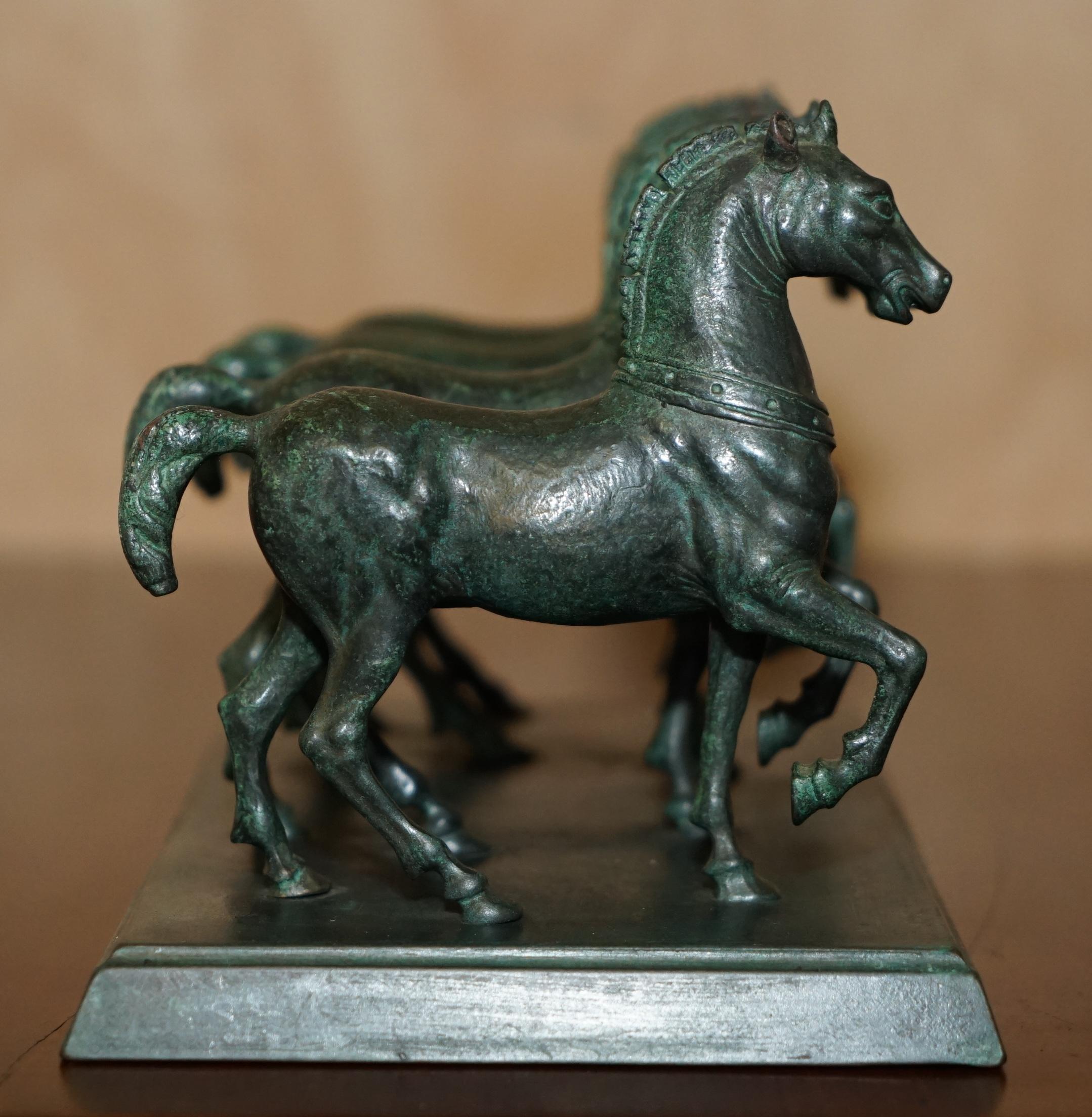 HEAVY ANTIQUE SiGNED GRAND TOUR BRONZE STATUE OF THE FOUR HORSES OF SAINT MARKS For Sale 1