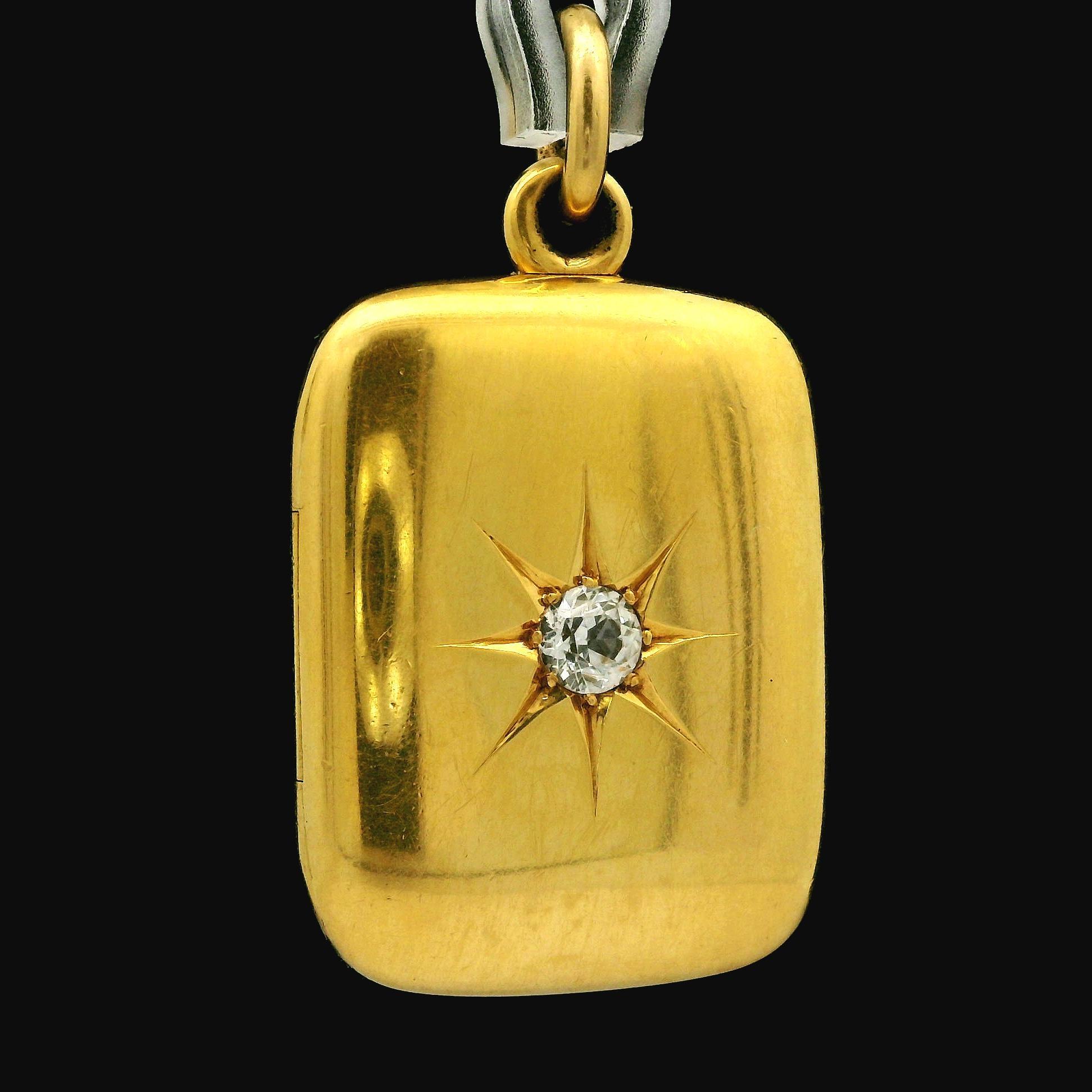 Victorien Pendentif médaillon ouvert ancien victorien en or jaune 18 carats avec étoile pavée ancienne mine en vente