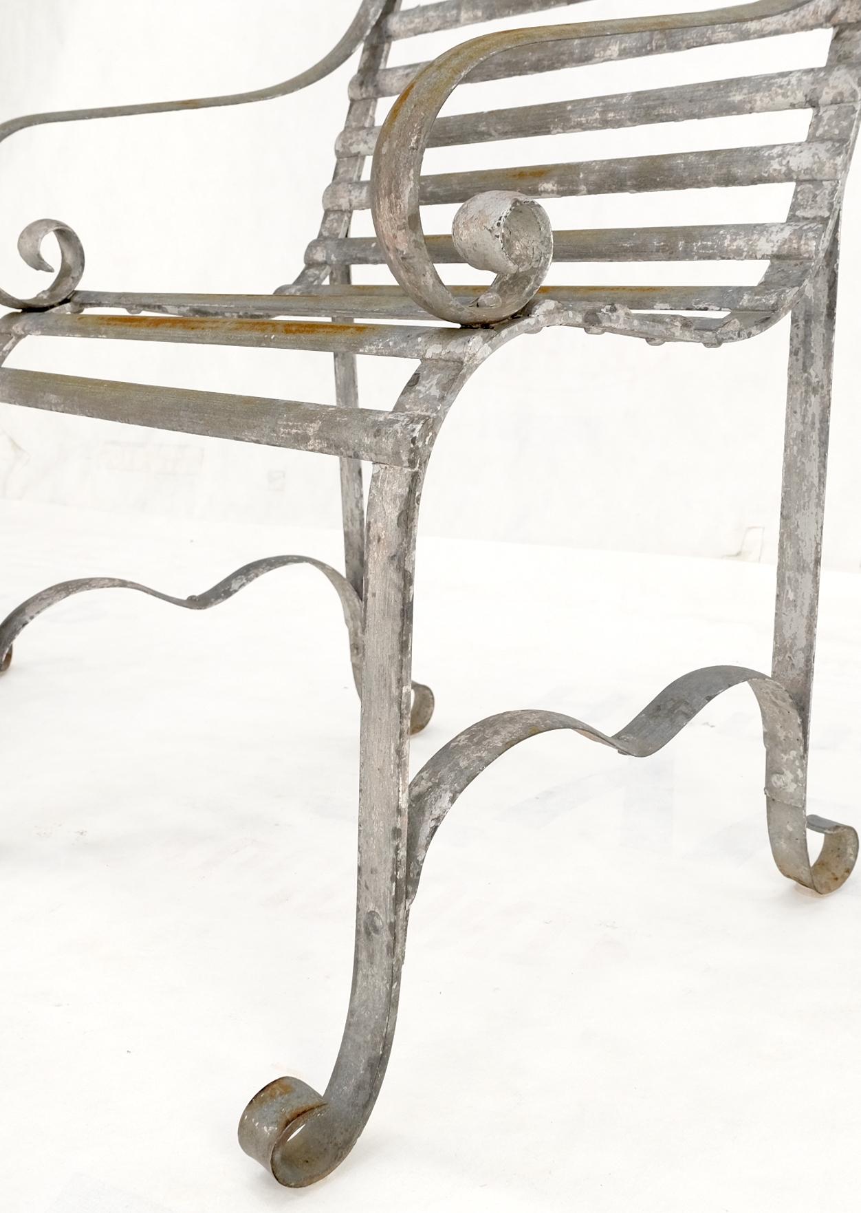 Antike antike schmiedeeiserne Stühle für den Außenbereich His & Hers im Angebot 5