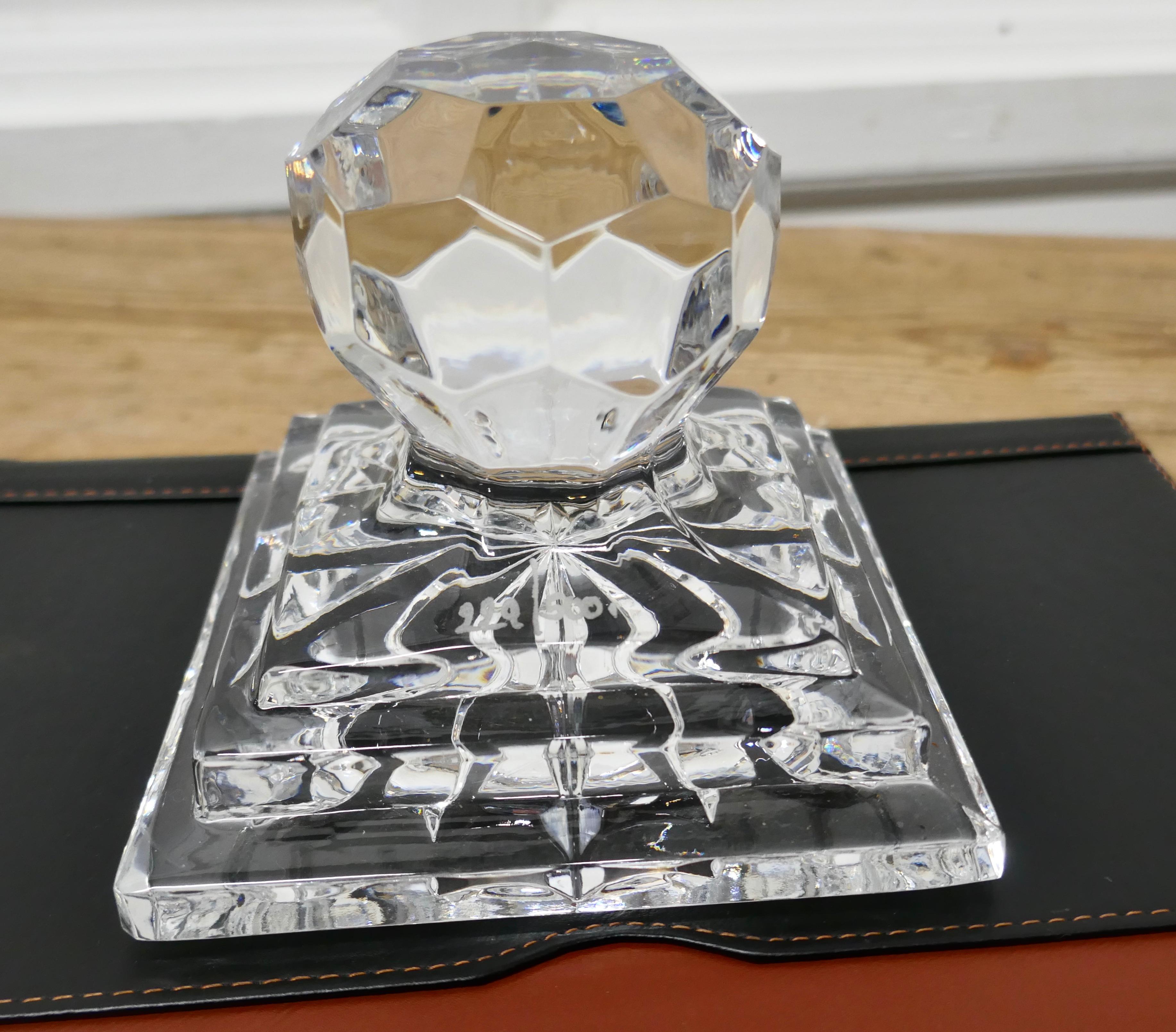 Heavy Art Deco cut crystal paper weight, numbered limited edition


A superb limited edition French paper weight, probably St Louis Number 229/500
The paperweight has a stepped base in the odeon style with a large faceted sphere on the top

A