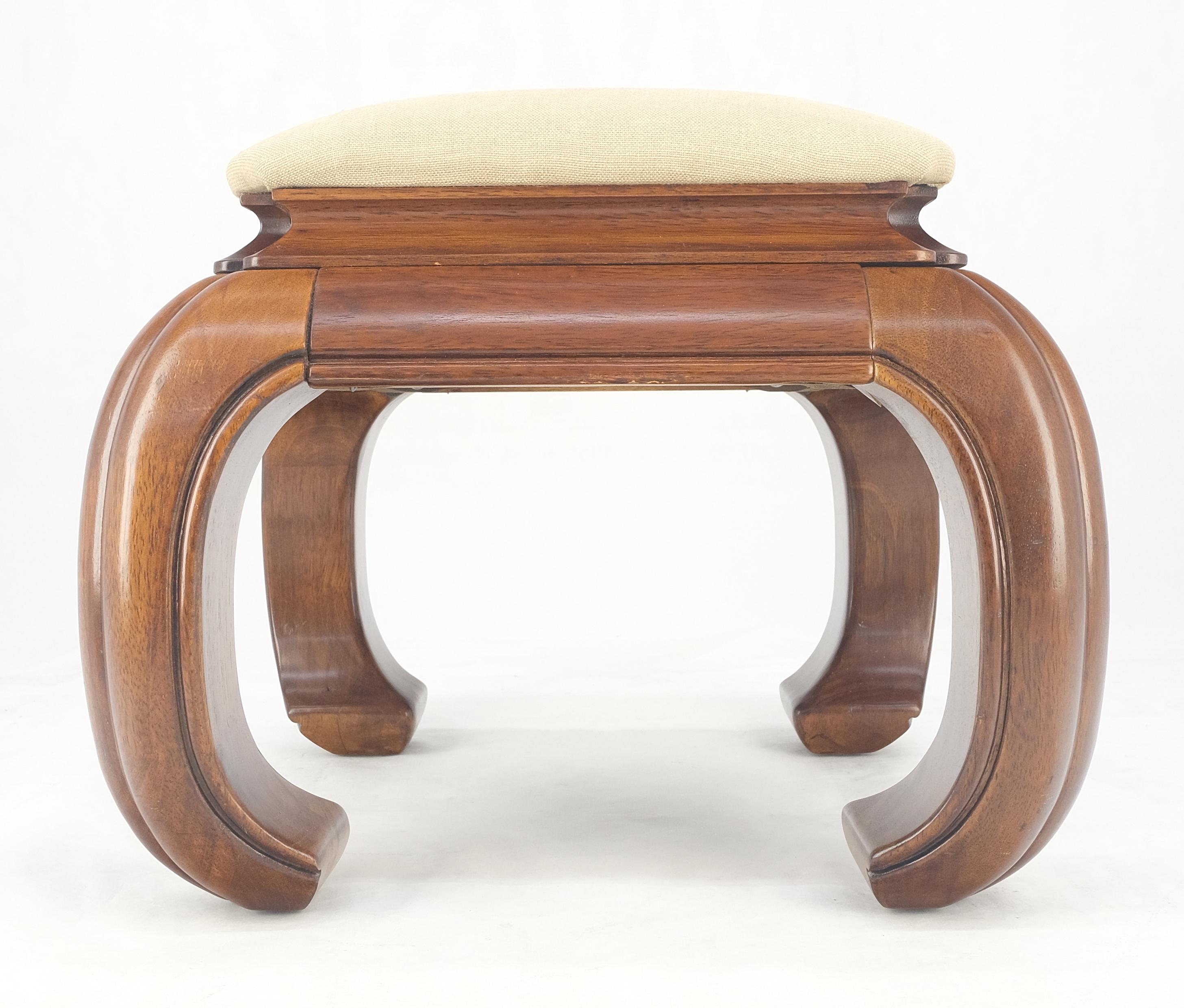 Mid-Century Modern Tabouret de pied asiatique lourd en acajou massif Banc Ottoman New Solid Linen Upholstery en vente