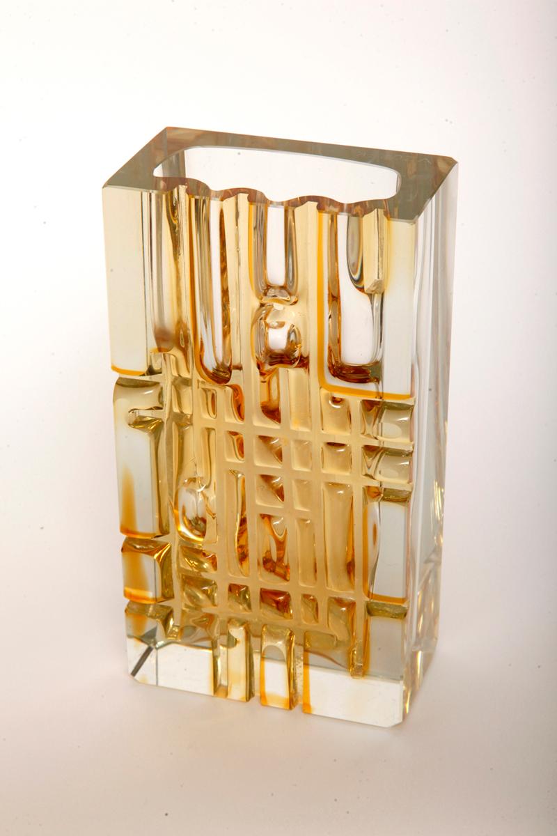 Heavy Bohemian Vase of Honey Colored Glass, Moser Glassworks, 1950s (Art déco)