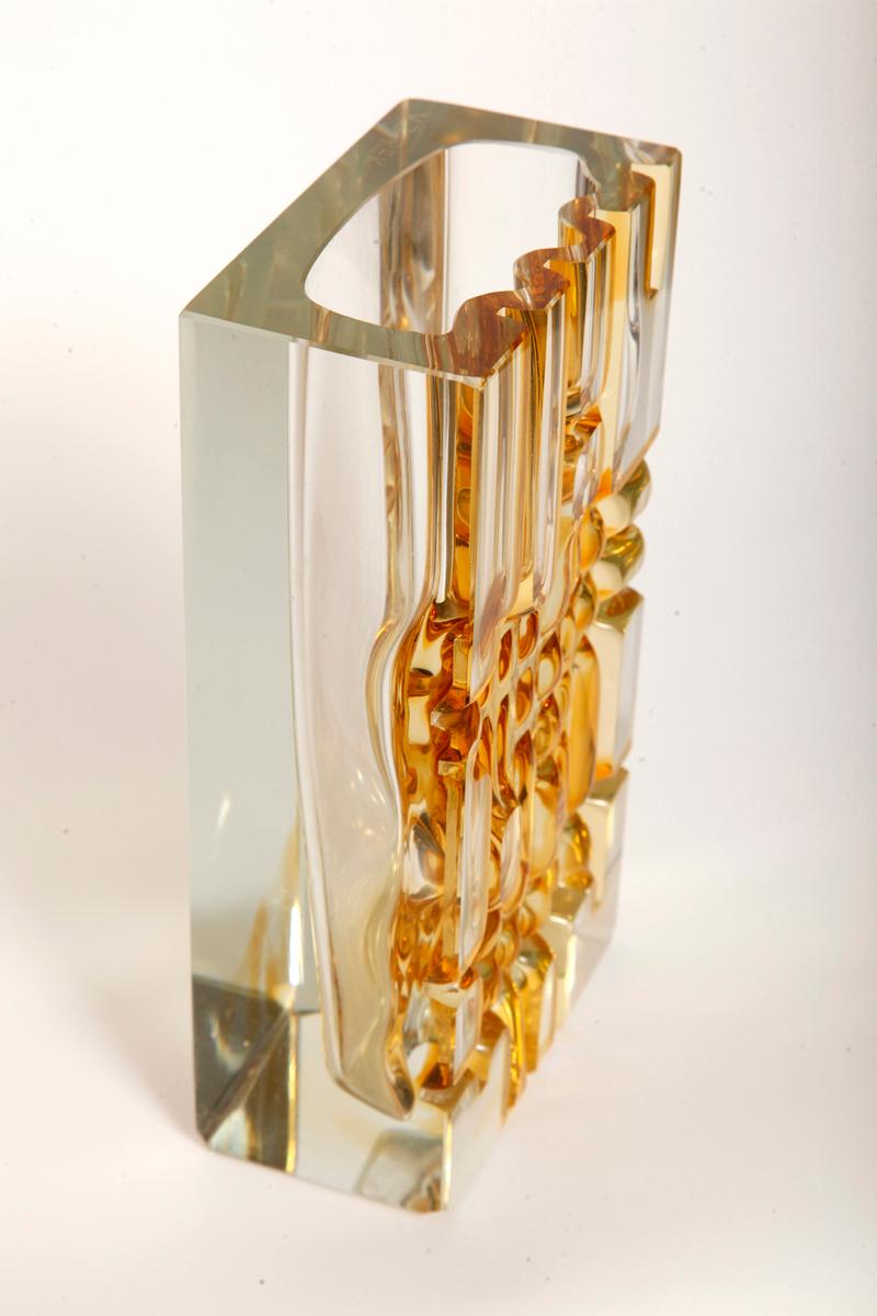 Heavy Bohemian Vase of Honey Colored Glass, Moser Glassworks, 1950s (Handgefertigt)