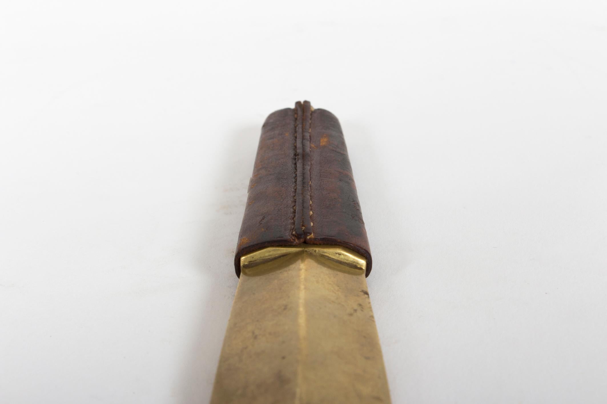 Heavy Brass Midcentury Leather Opener by Auböck In Good Condition For Sale In Vienna, Vienna