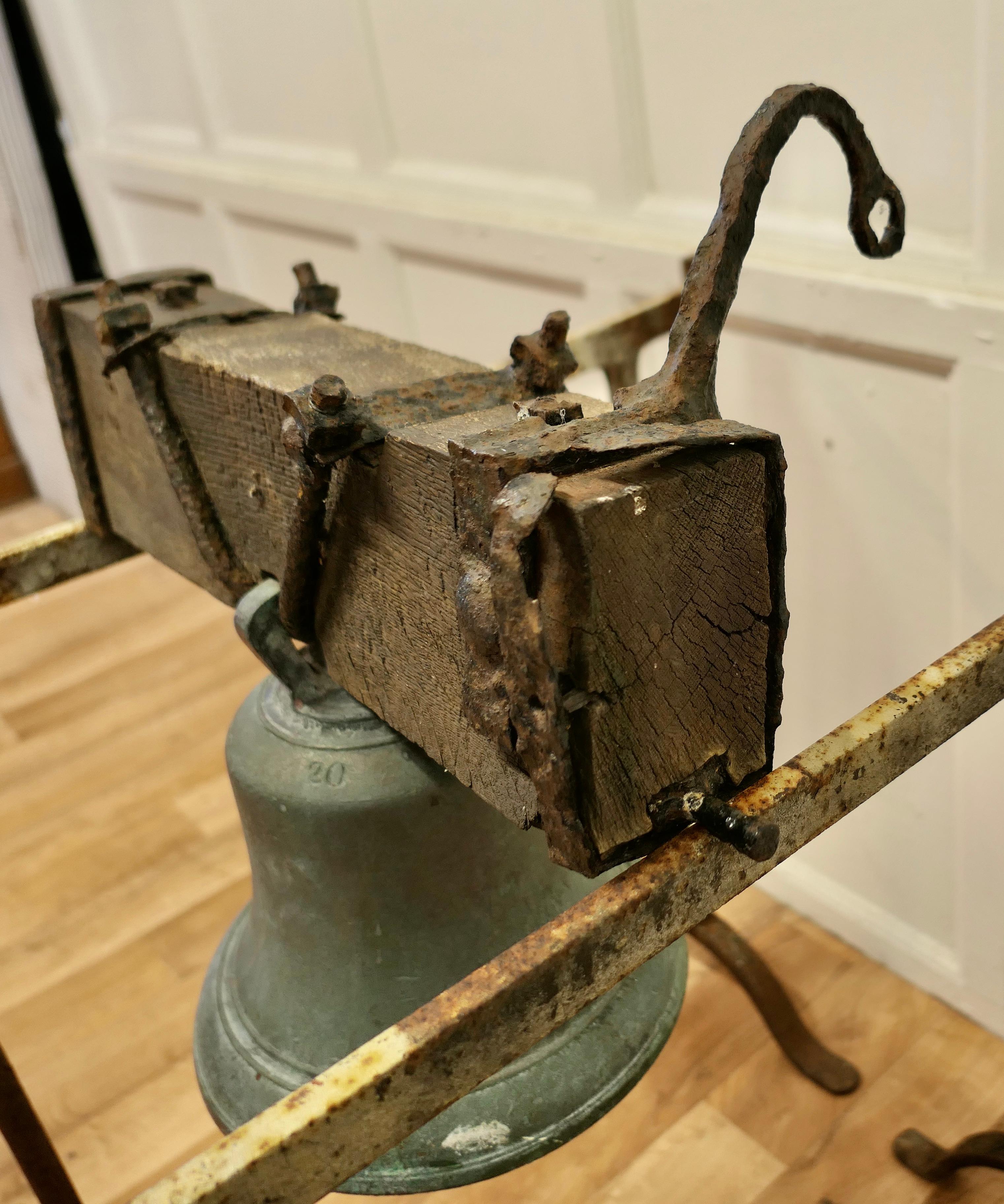 Heavy Bronze Bell, Tower Bell In Good Condition For Sale In Chillerton, Isle of Wight