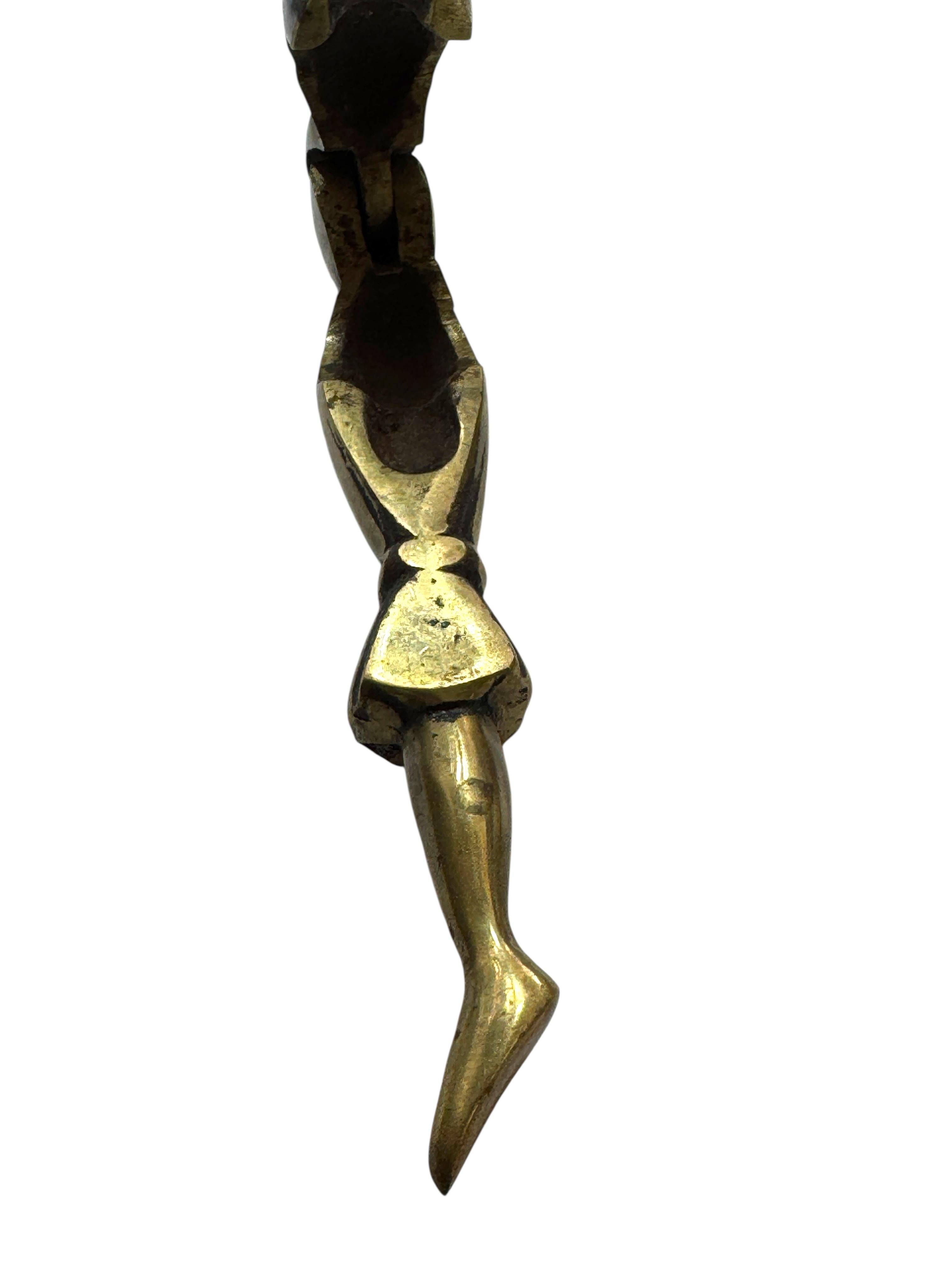 Schwere Bronze Messing Metall Dame Bein Nussknacker Antike Frankreich 1910s (Französisch) im Angebot