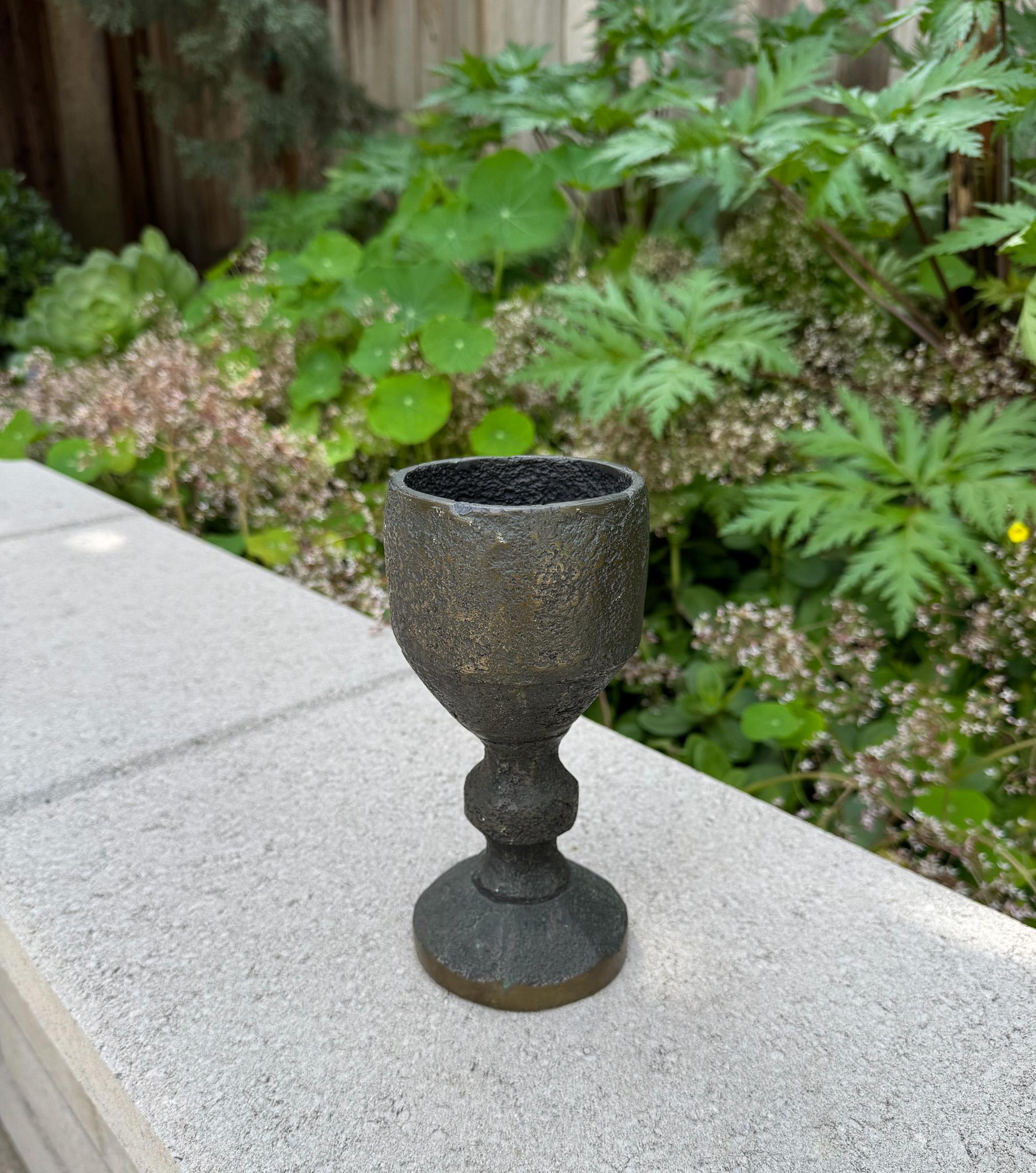 Schwere Bronze-Kelch-Skulptur, um 1960.