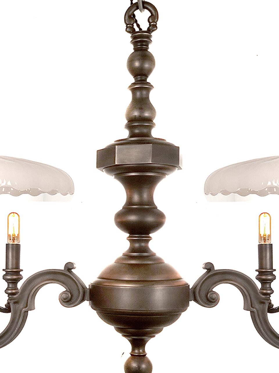 Américain Lustre à double candélabre en bronze lourd en vente