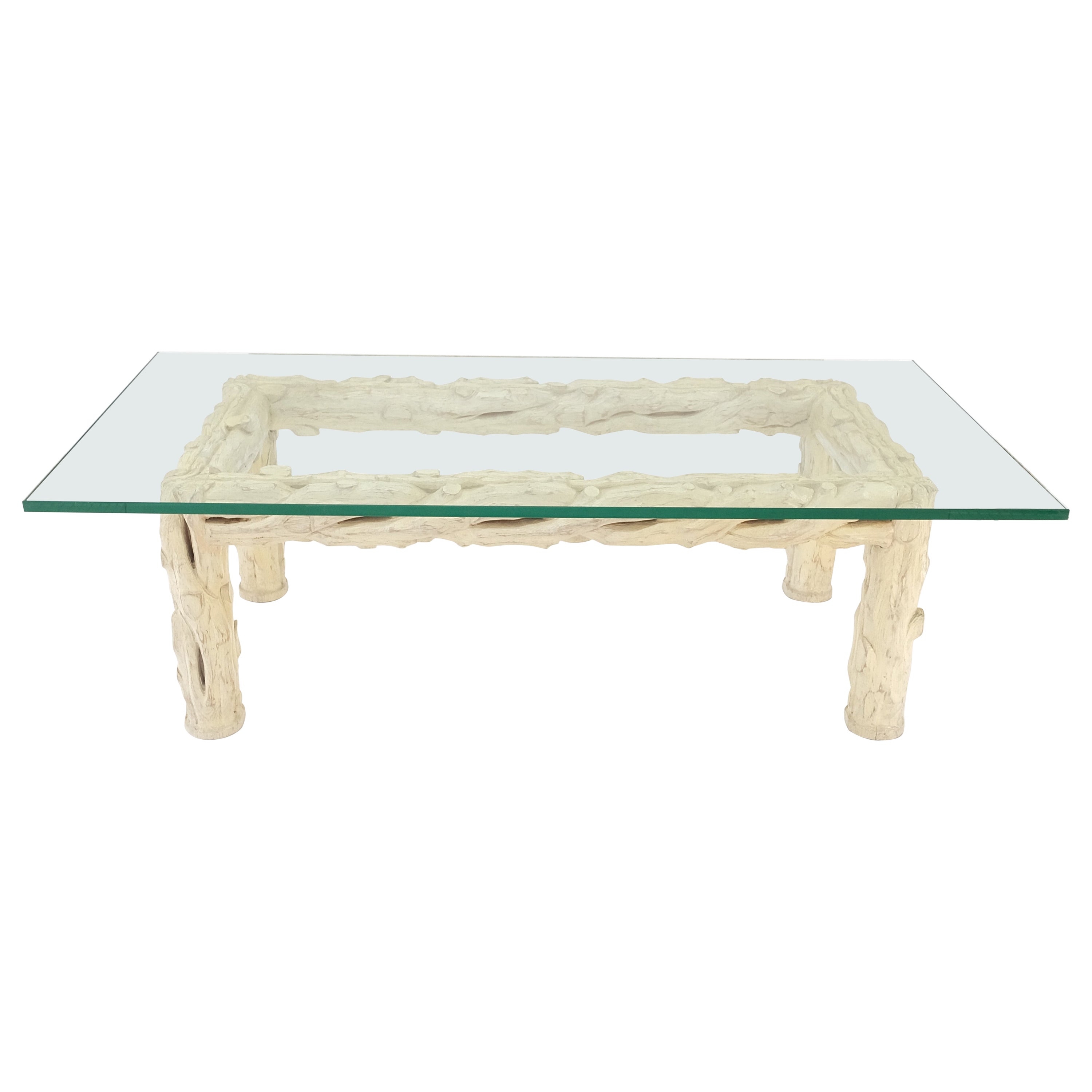 Motif de brindilles lourdement sculpté, finition blanche décapée Base en Oak Oak Rectangle Dessus en verre 3/4 en vente