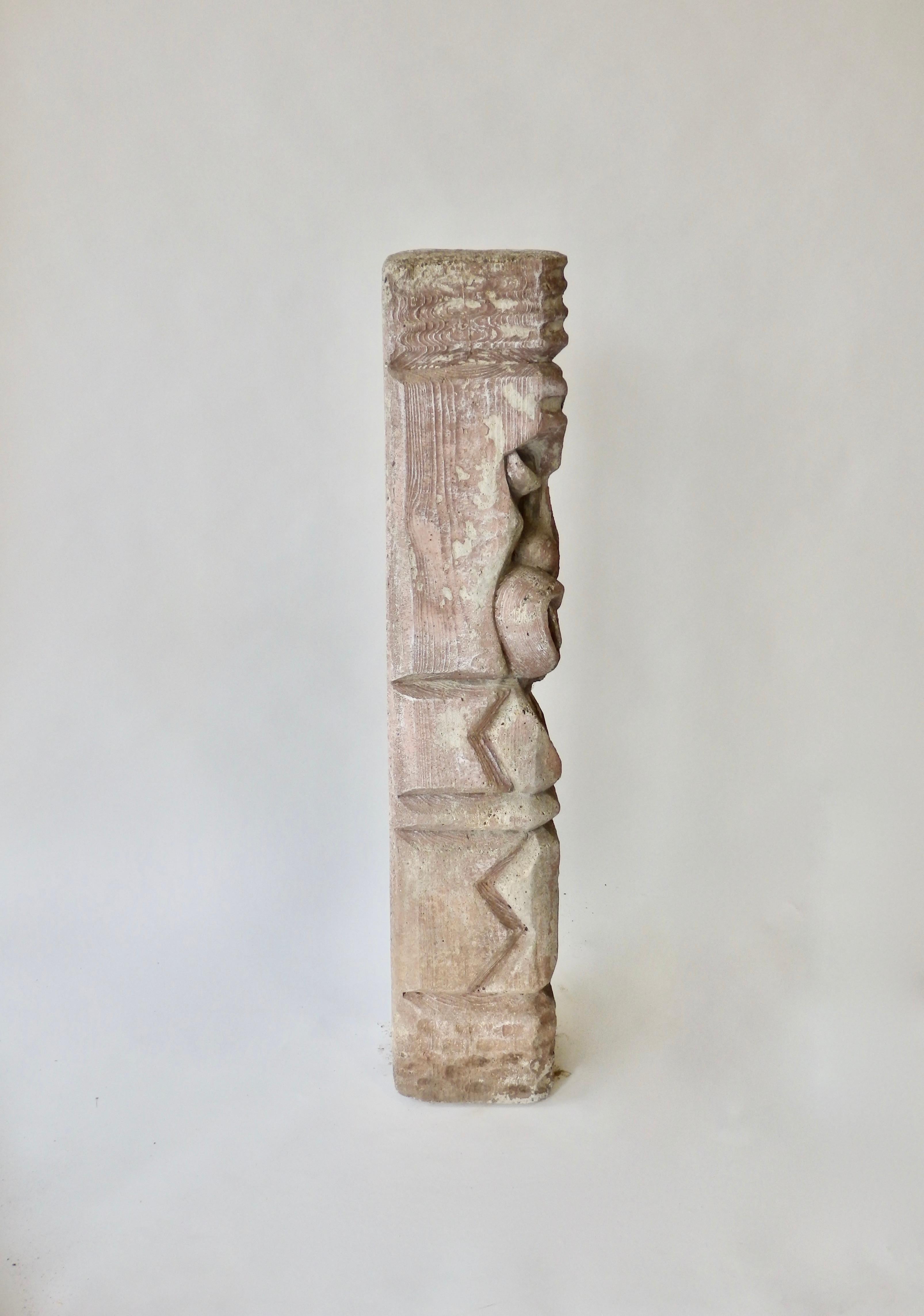 Mid-Century Modern Sculpture totem Tiki en ciment coulé lourd en vente
