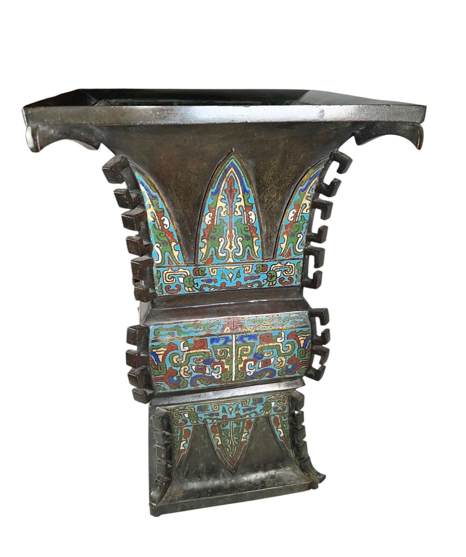 Cinese Urna cinese pesante in bronzo cloisonné in vendita