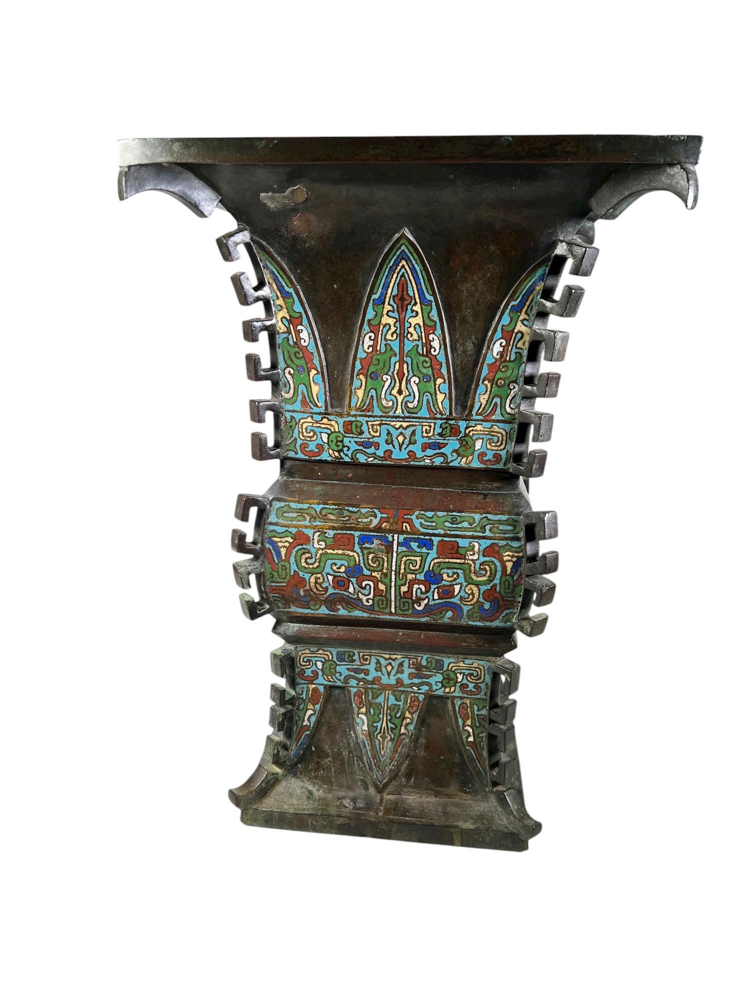 Bronzo Urna cinese pesante in bronzo cloisonné in vendita