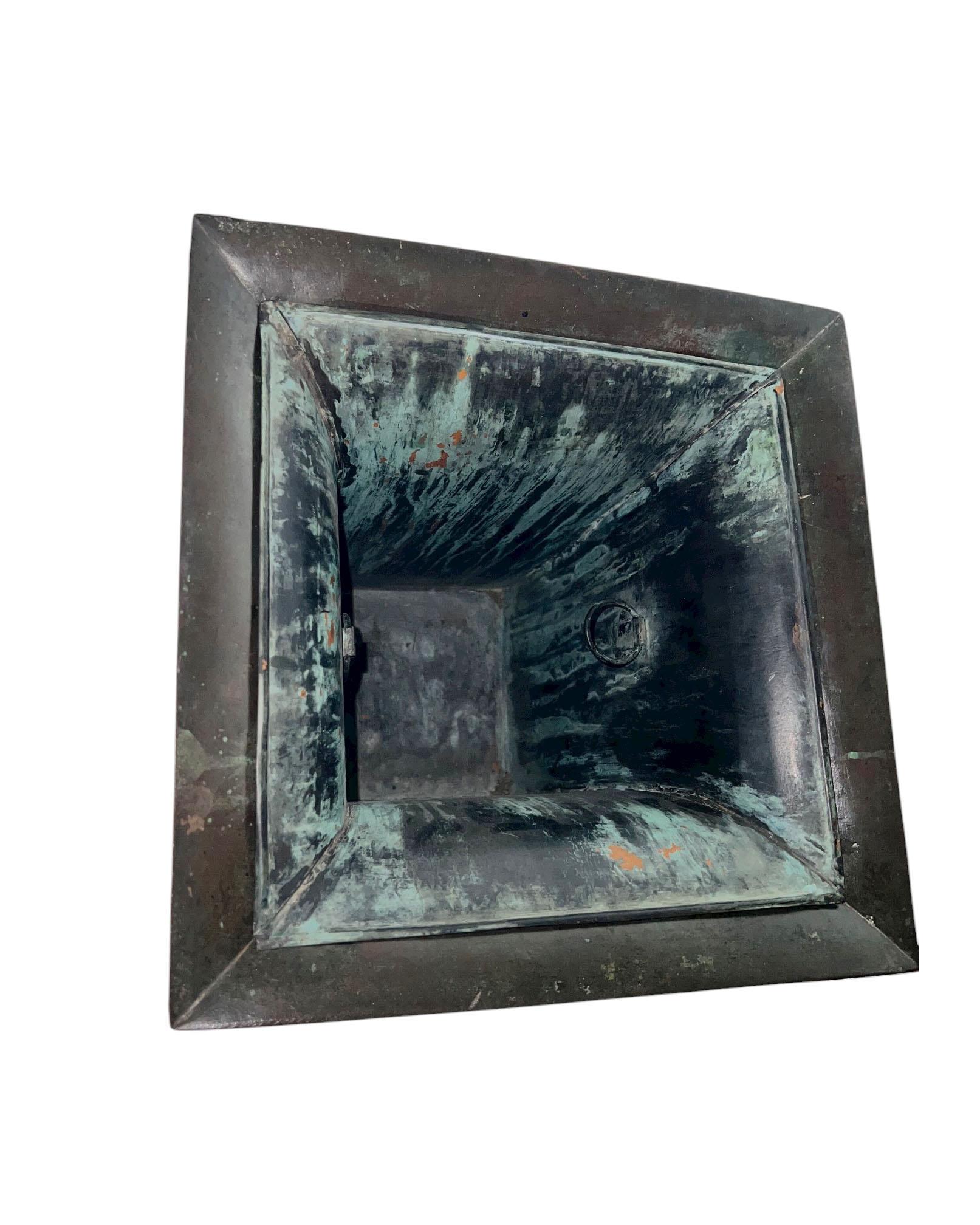 Urna cinese pesante in bronzo cloisonné in vendita 2