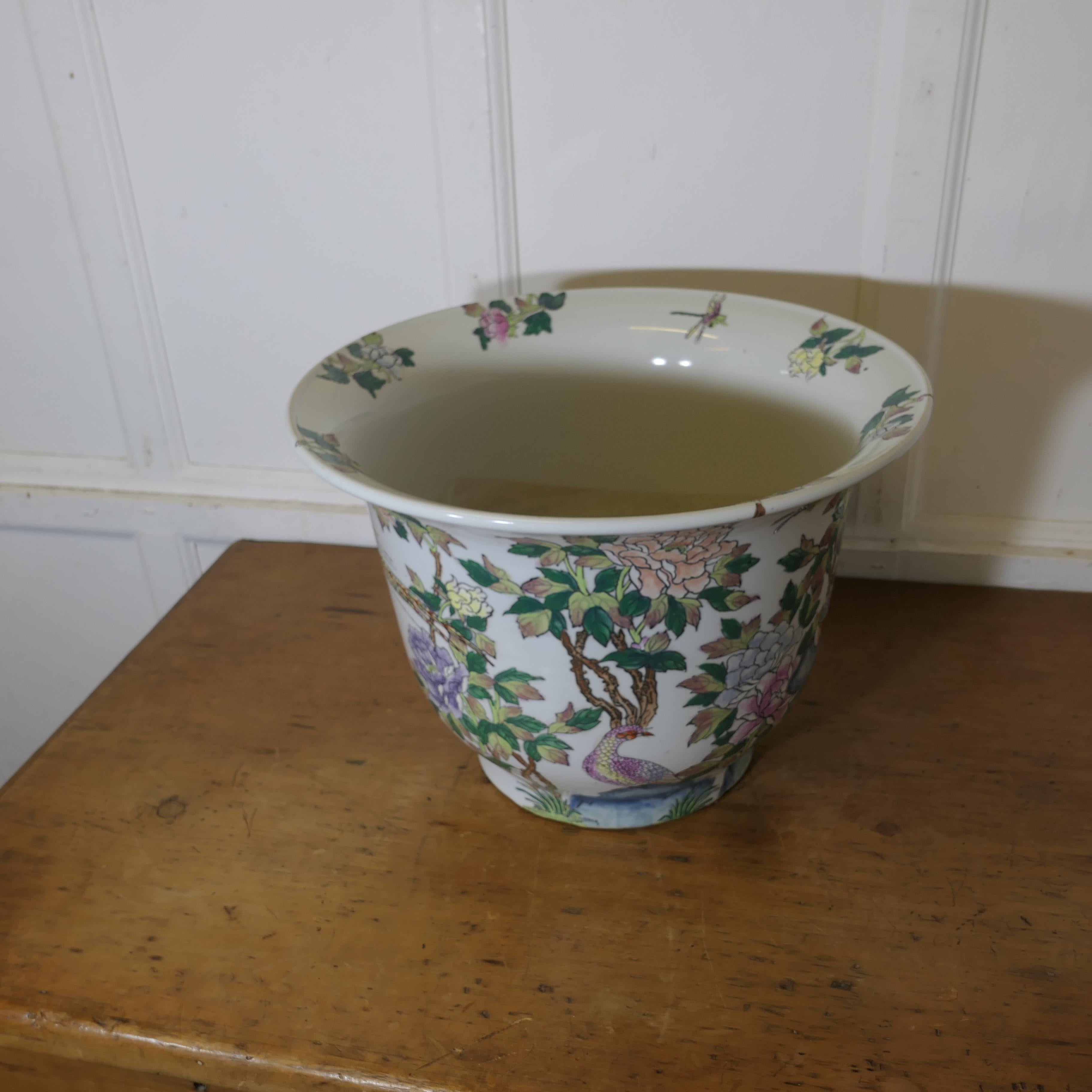 Heavy Chinese Famille Verte Fish Bowl or Jardiniere  A superb piece For Sale 2