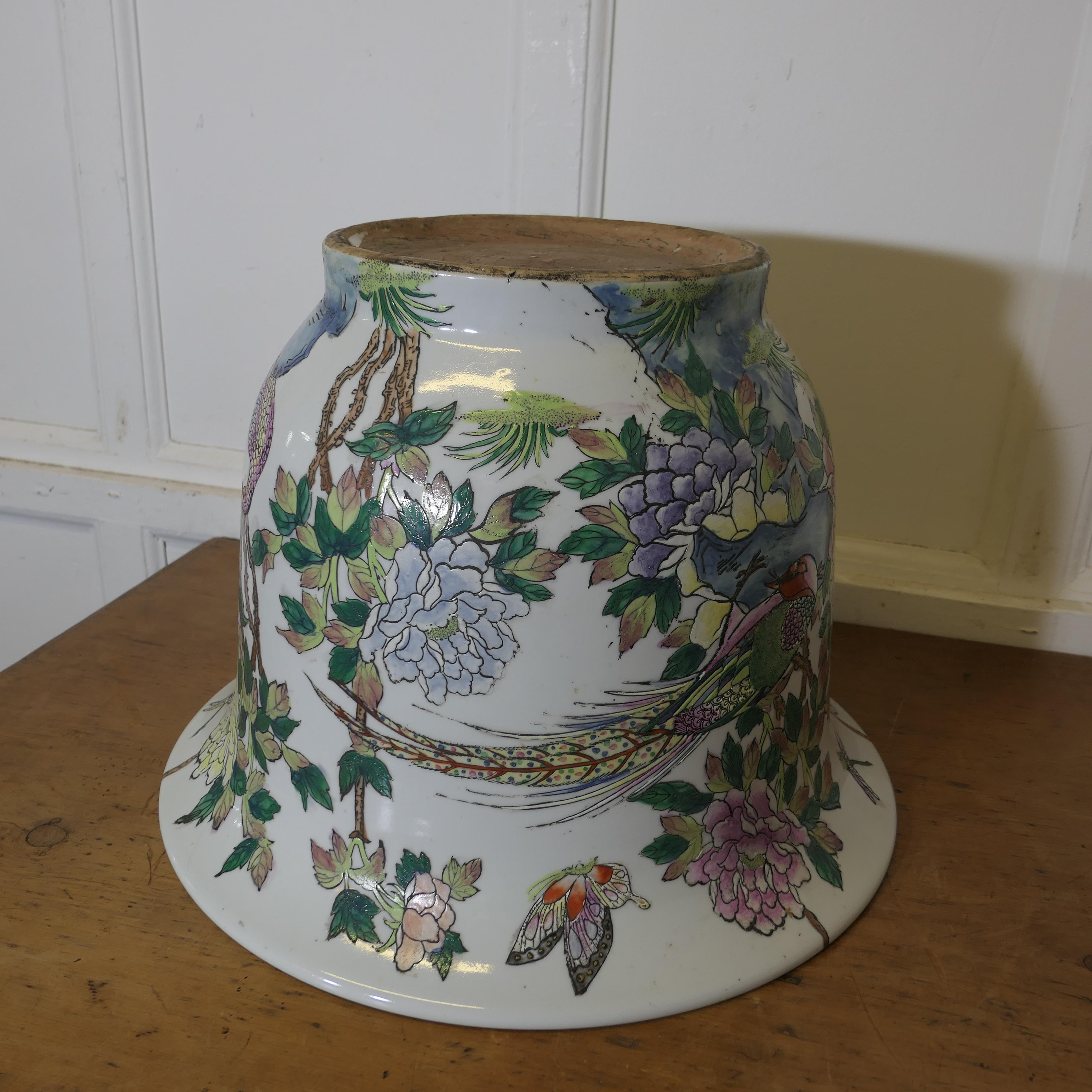 Heavy Chinese Famille Verte Fish Bowl or Jardiniere  A superb piece For Sale 4