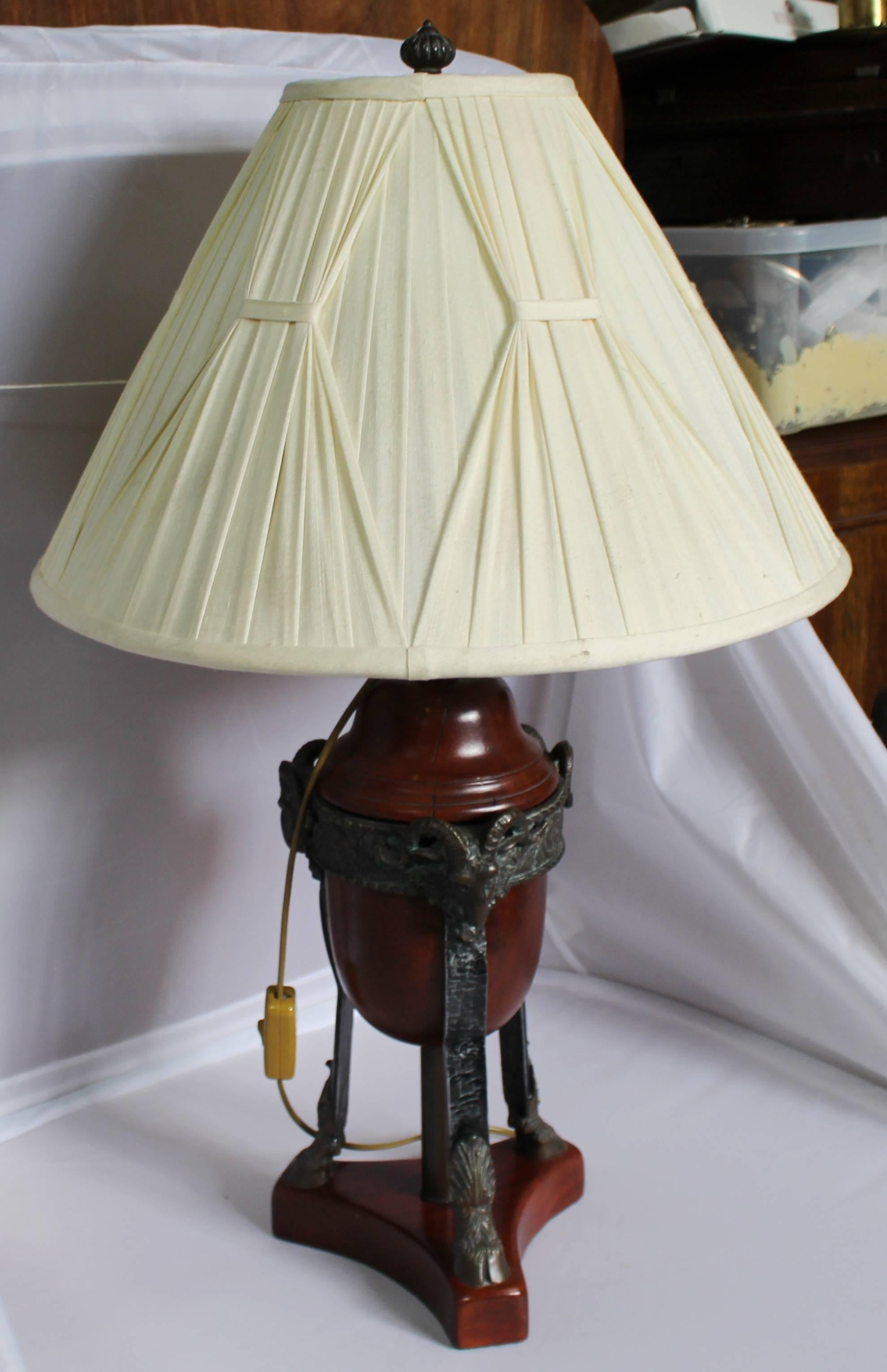 Heavy Classical Style Theodore Alexander Bronze Table Lamp 3