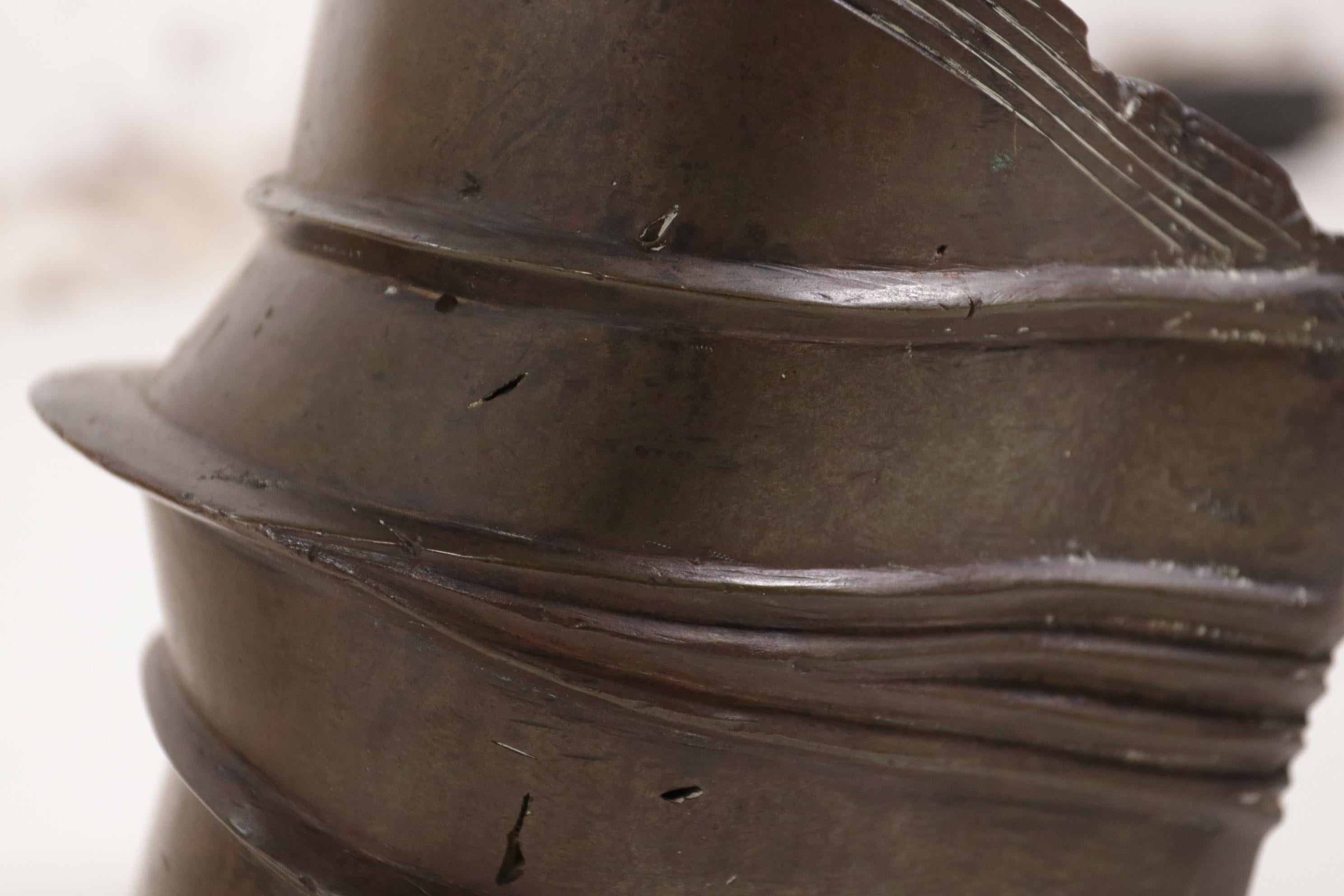 Bracelet à chevilles Ekonda en cuivre lourd de couronne Mongo du 19ème siècle en vente 5