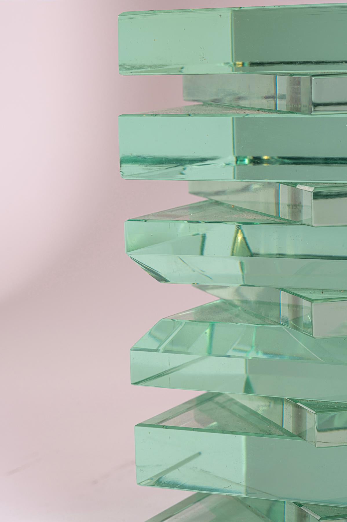 Lampe de table en verre taillé lourd en vente 4