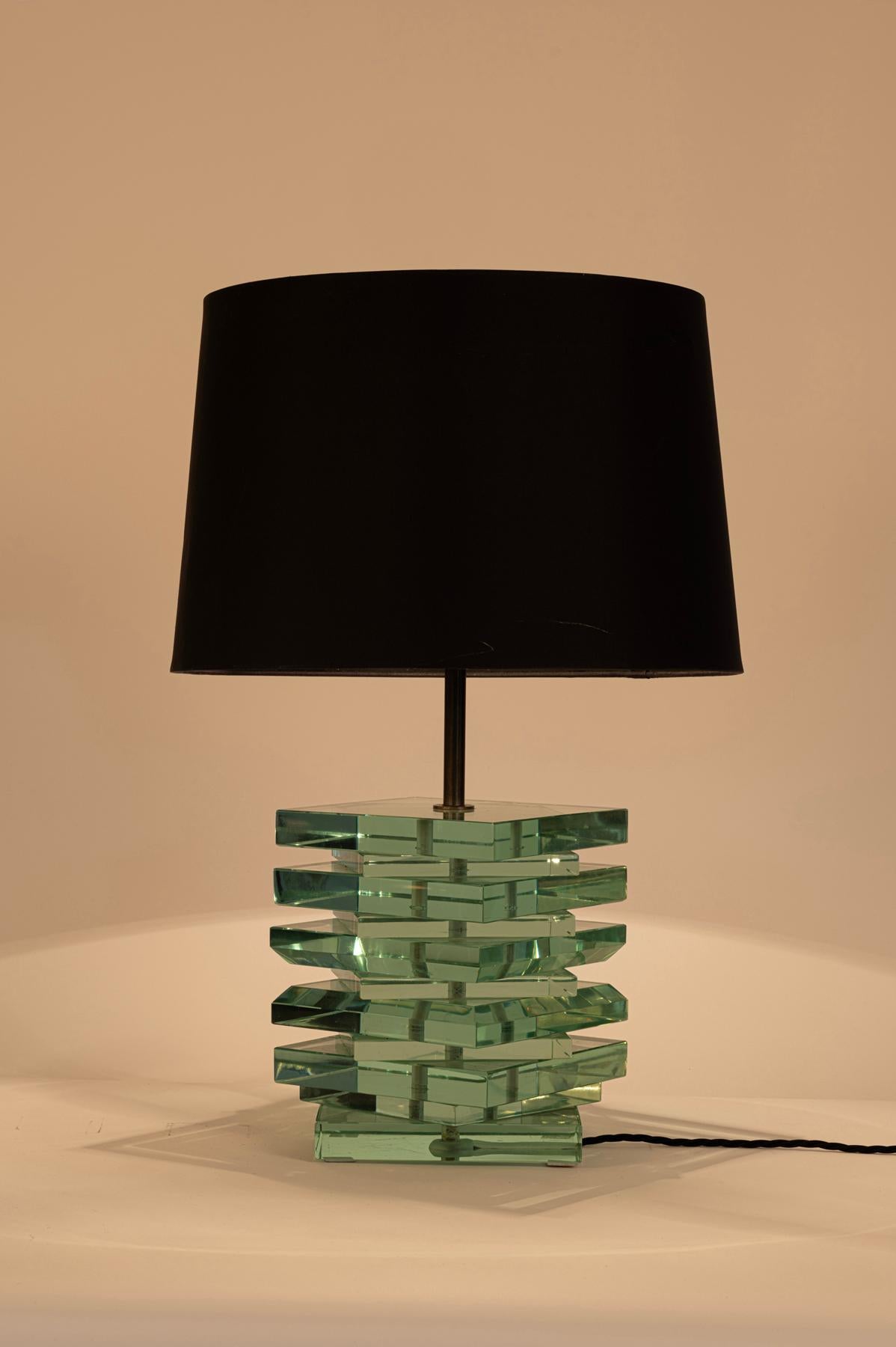 Lampe de table en verre taillé lourd Bon état - En vente à London, GB