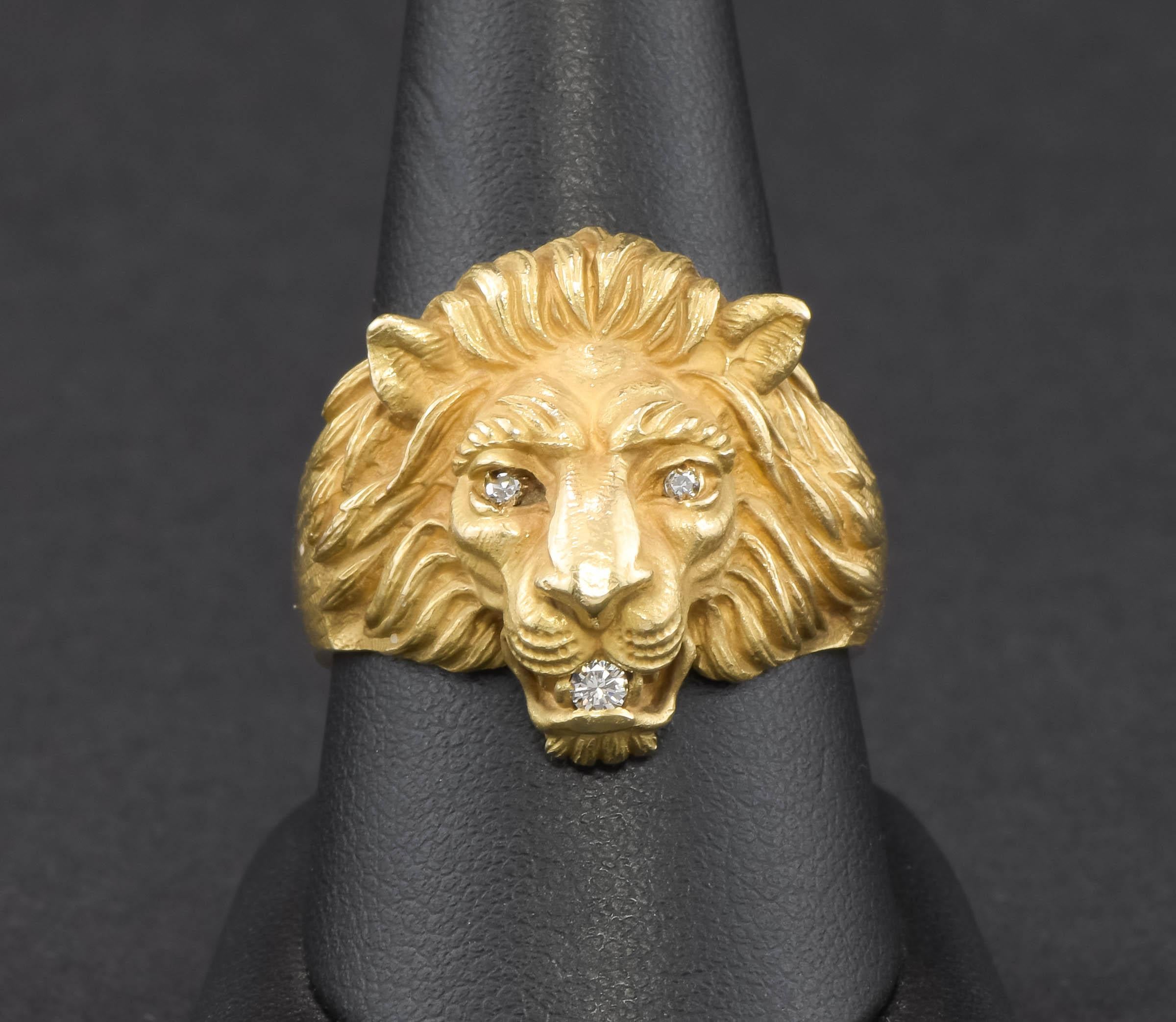 Taille brillant Bague de lion en or avec diamants par Baumstein Feder, circa 1950's en vente
