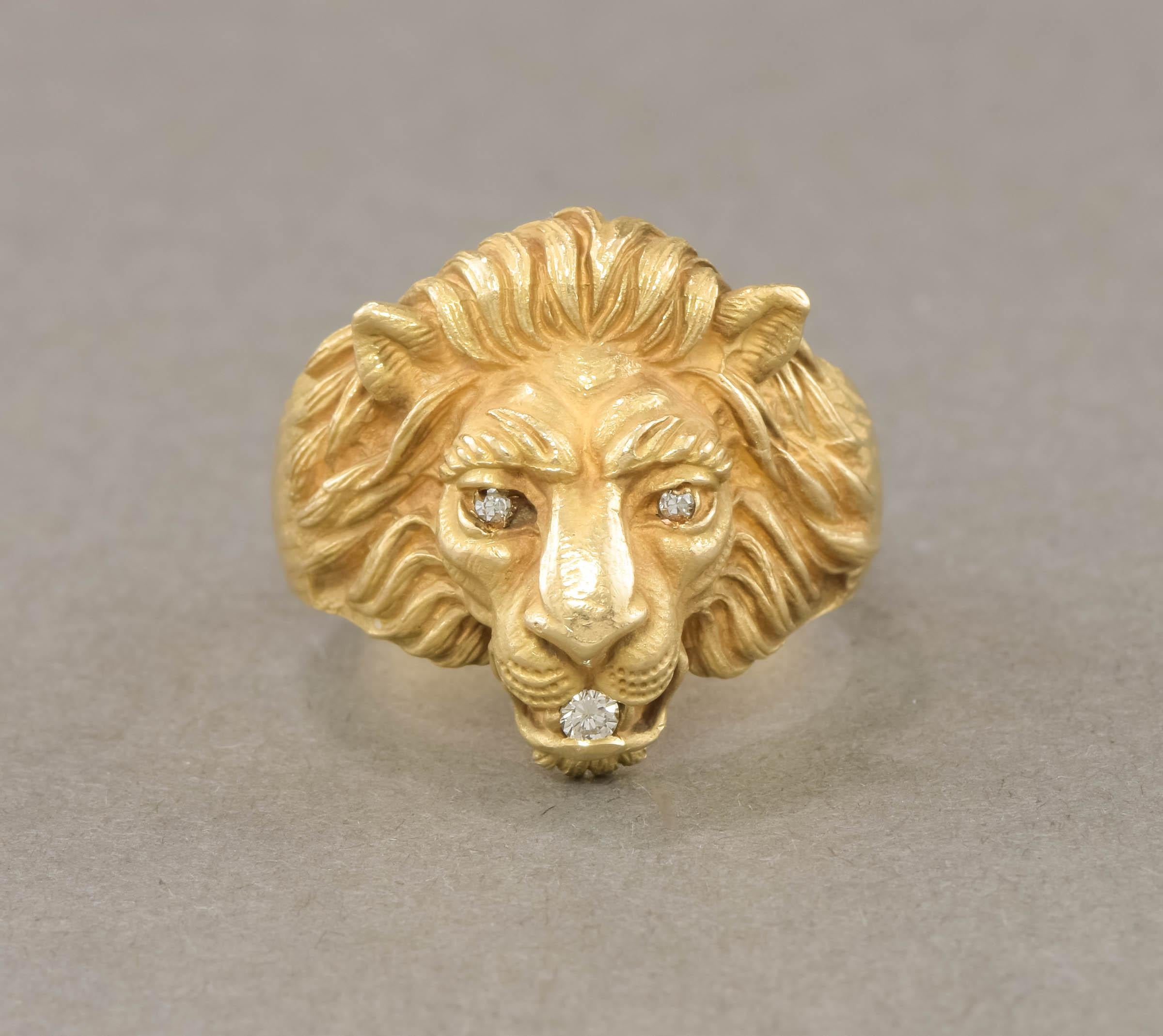 Bague de lion en or avec diamants par Baumstein Feder, circa 1950's Unisexe en vente