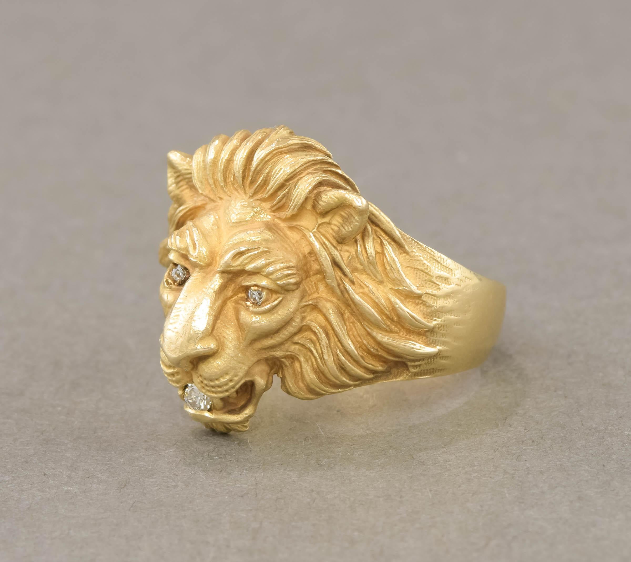 Brilliant Cut Heavy Detailed Gold Lion Ring with Diamonds by Baumstein Feder, circa 1950'S For Sale