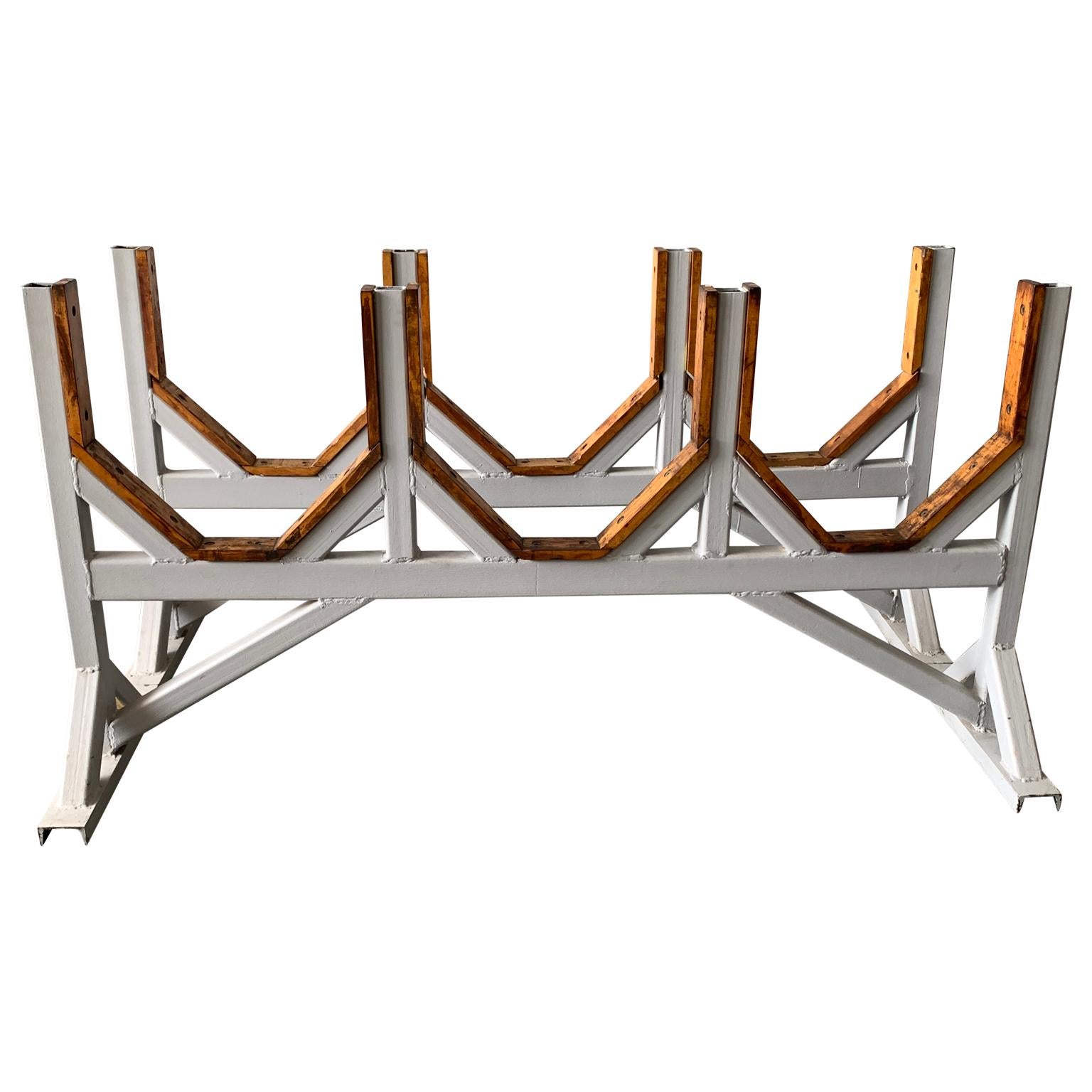 Zwei anpassbare industrielle Tischgestelle aus Metall und Holz für Esszimmer (Gemalt) im Angebot