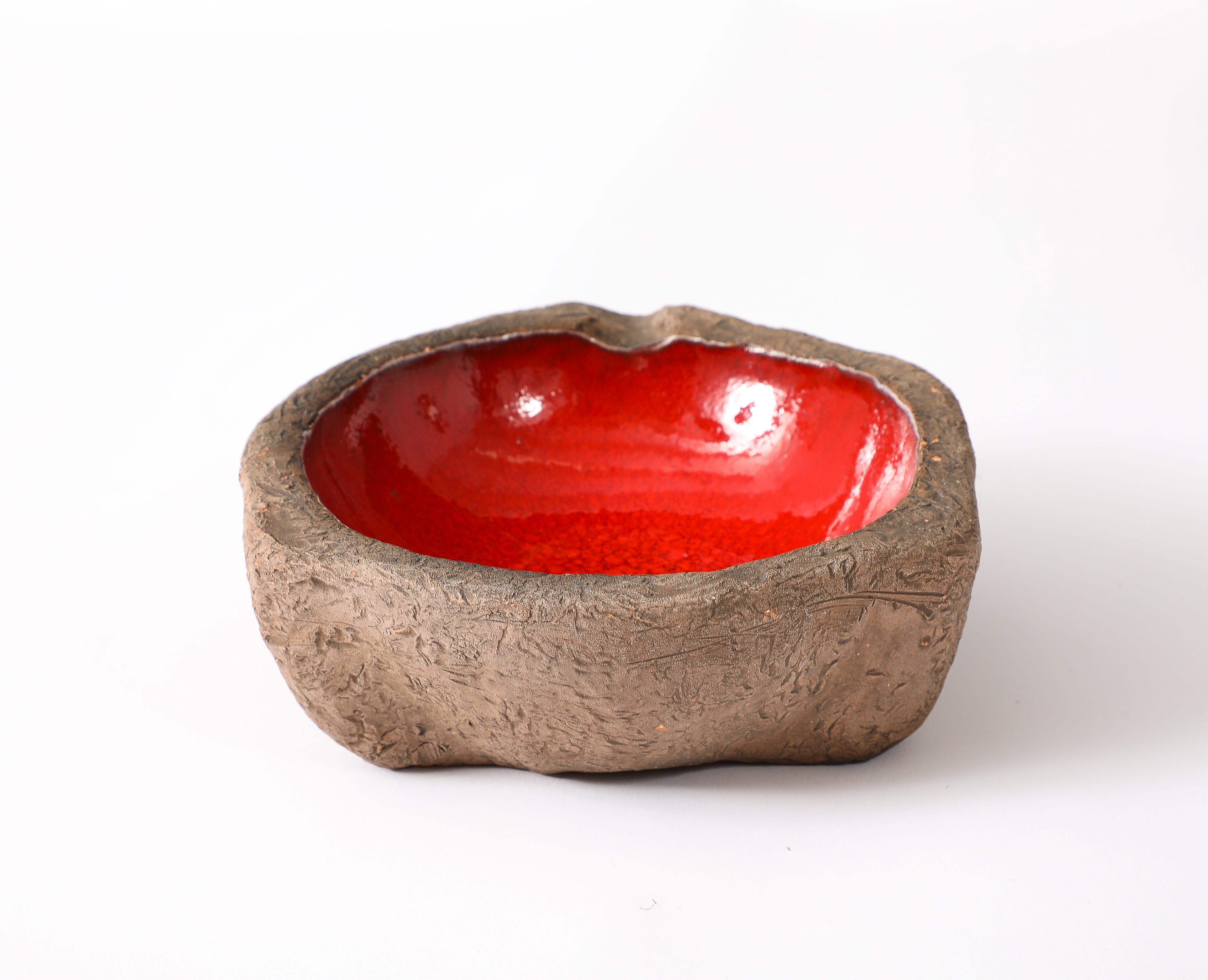 Vide Poche in terracotta pesante con decorazioni in vetro fuso smaltato, Francia anni '60 in vendita 1