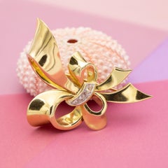 Heavy Elegant 18k bow Brooch - 1940's collar pin - solid gold rose cut diamonds