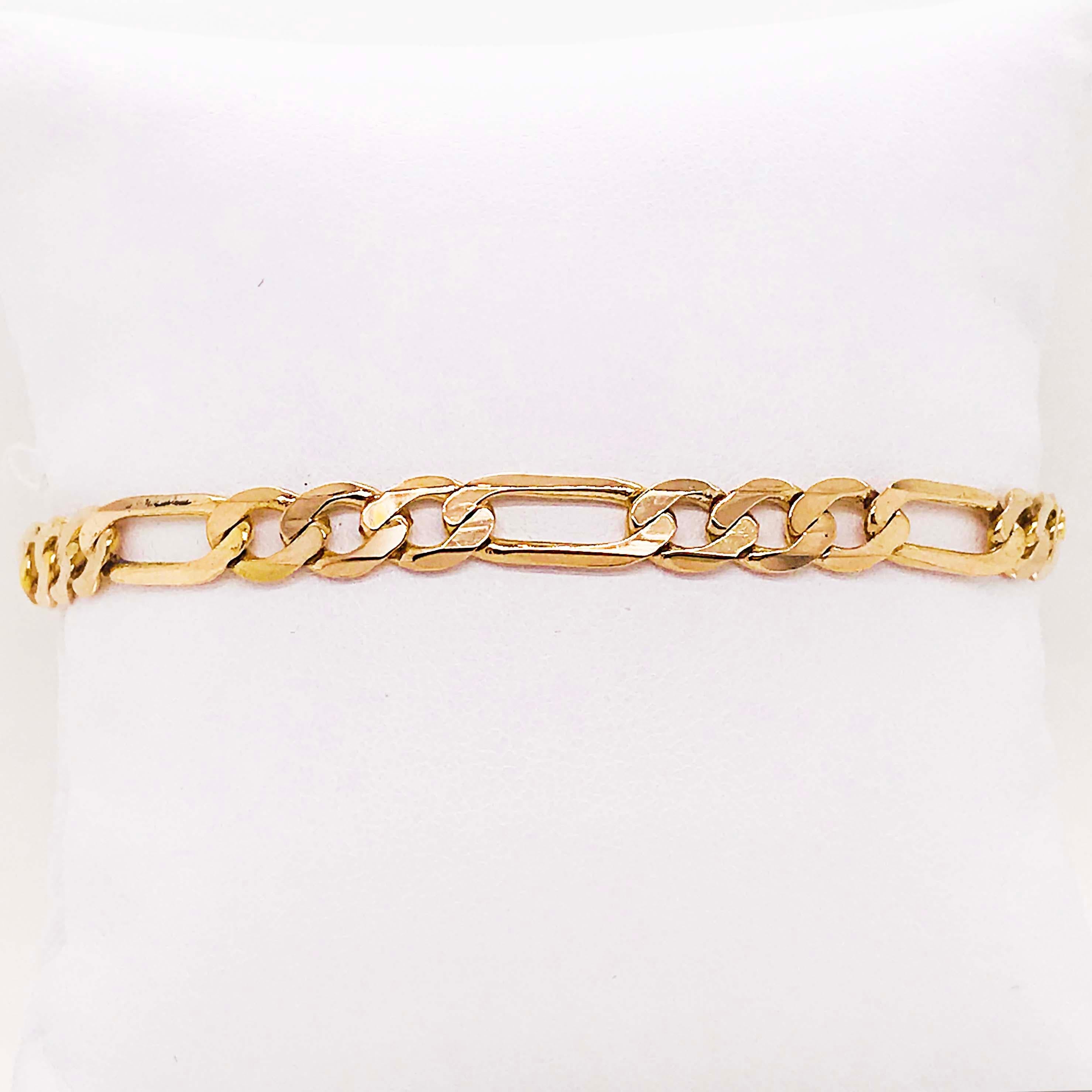 Heavy Figaro Chain Link Bracelet and Large Clasp, 14 Karat Gold 8 Inches Long In New Condition In Austin, TX