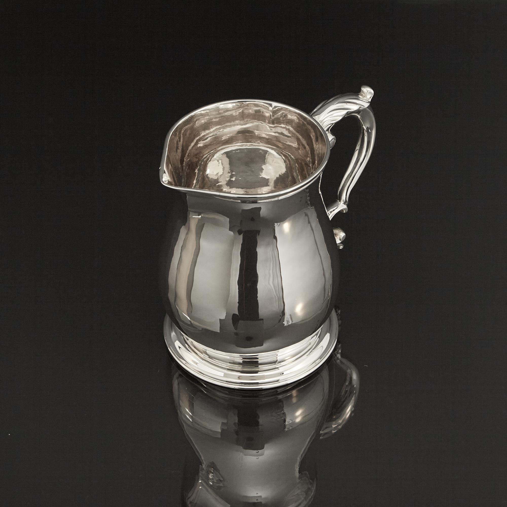 Heavy-Gauge Silver Water Jug In Good Condition For Sale In London, GB