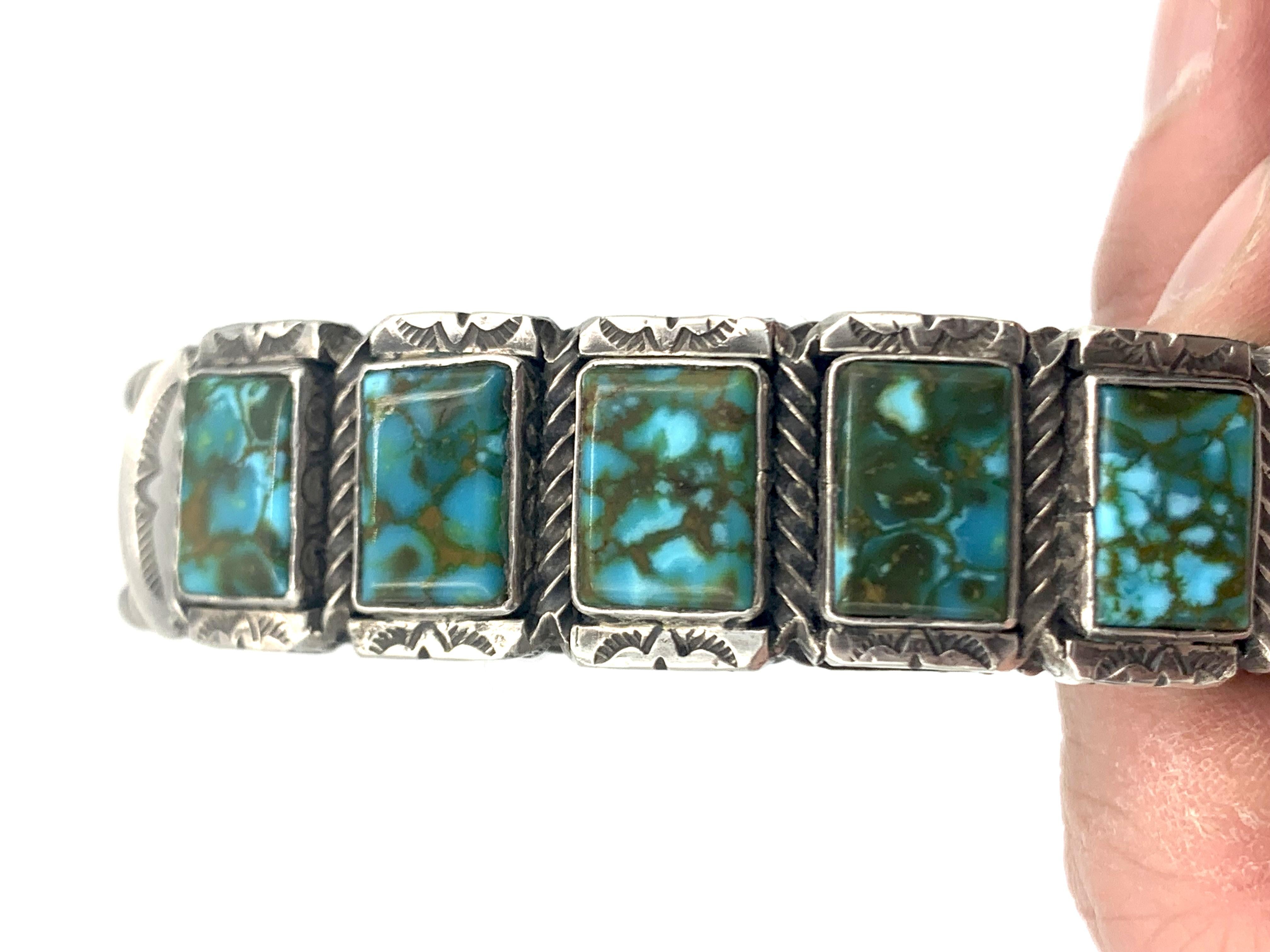 Bracciale in argento massiccio con pietre di turchese di montagna Pilot di Aldrich in vendita 7