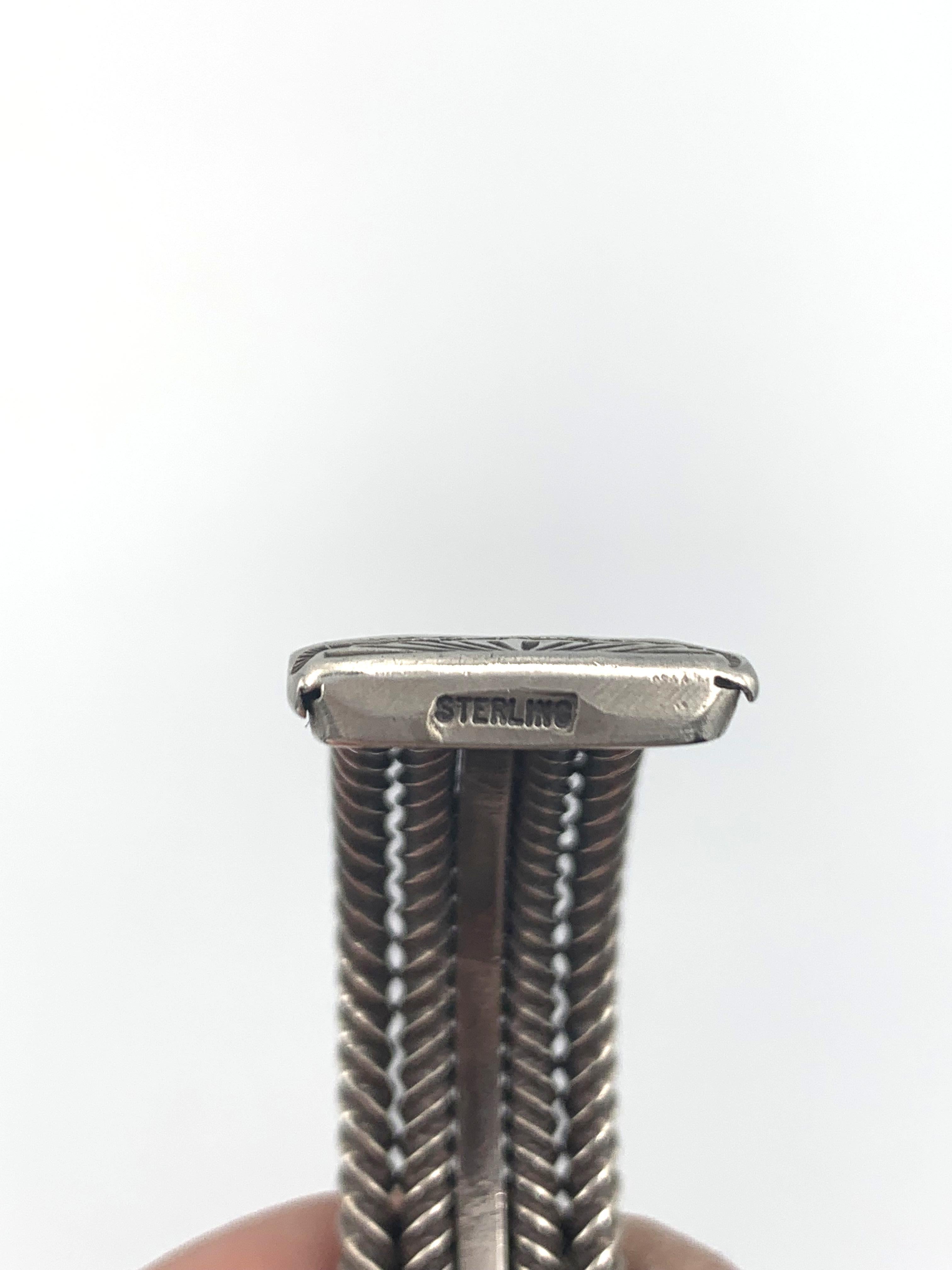 Bracciale in argento massiccio con pietre di turchese di montagna Pilot di Aldrich in vendita 3