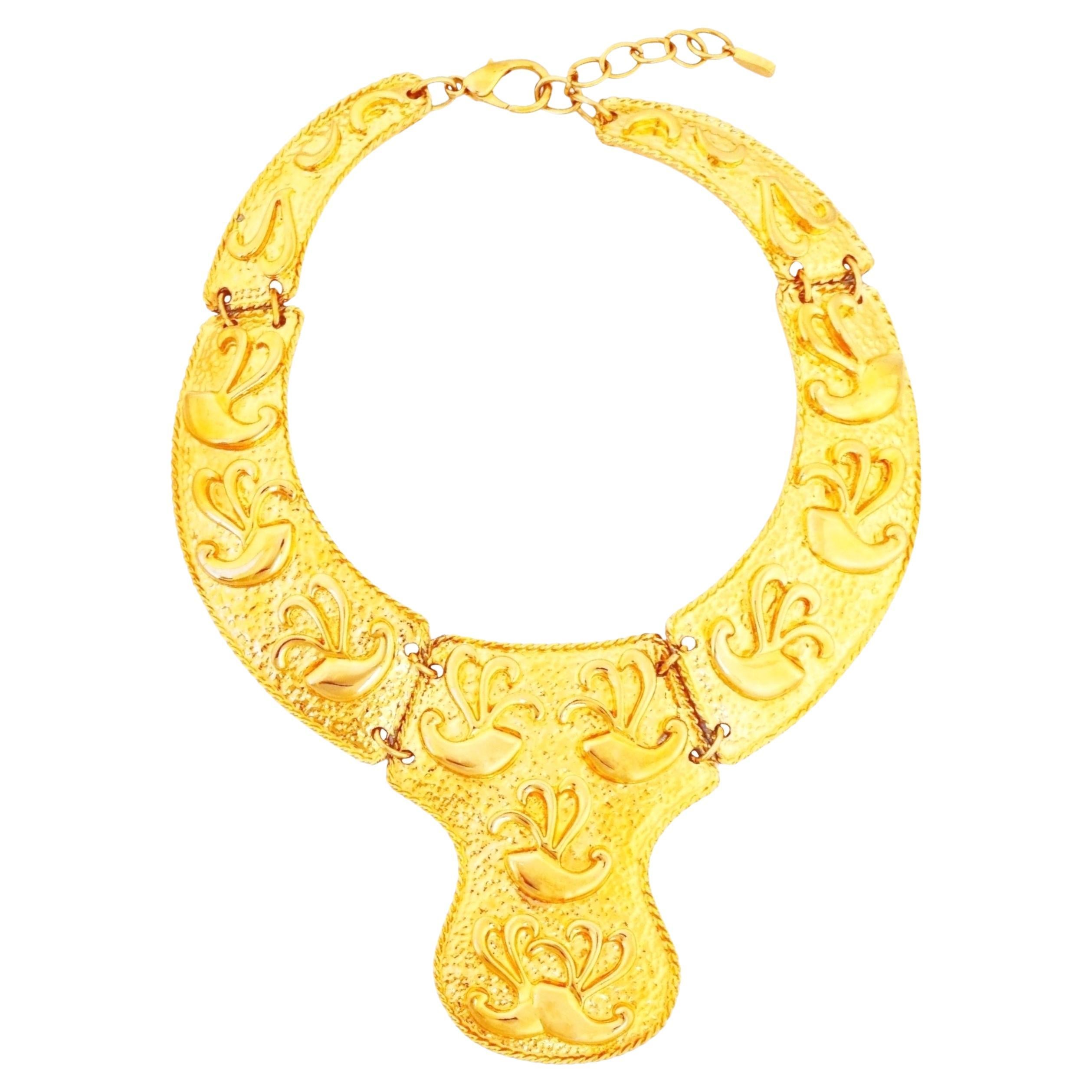 Heavy Gilt Etruscan "Duchess of Windsor" Collar Necklace By Alexis Kirk, 1980s For Sale