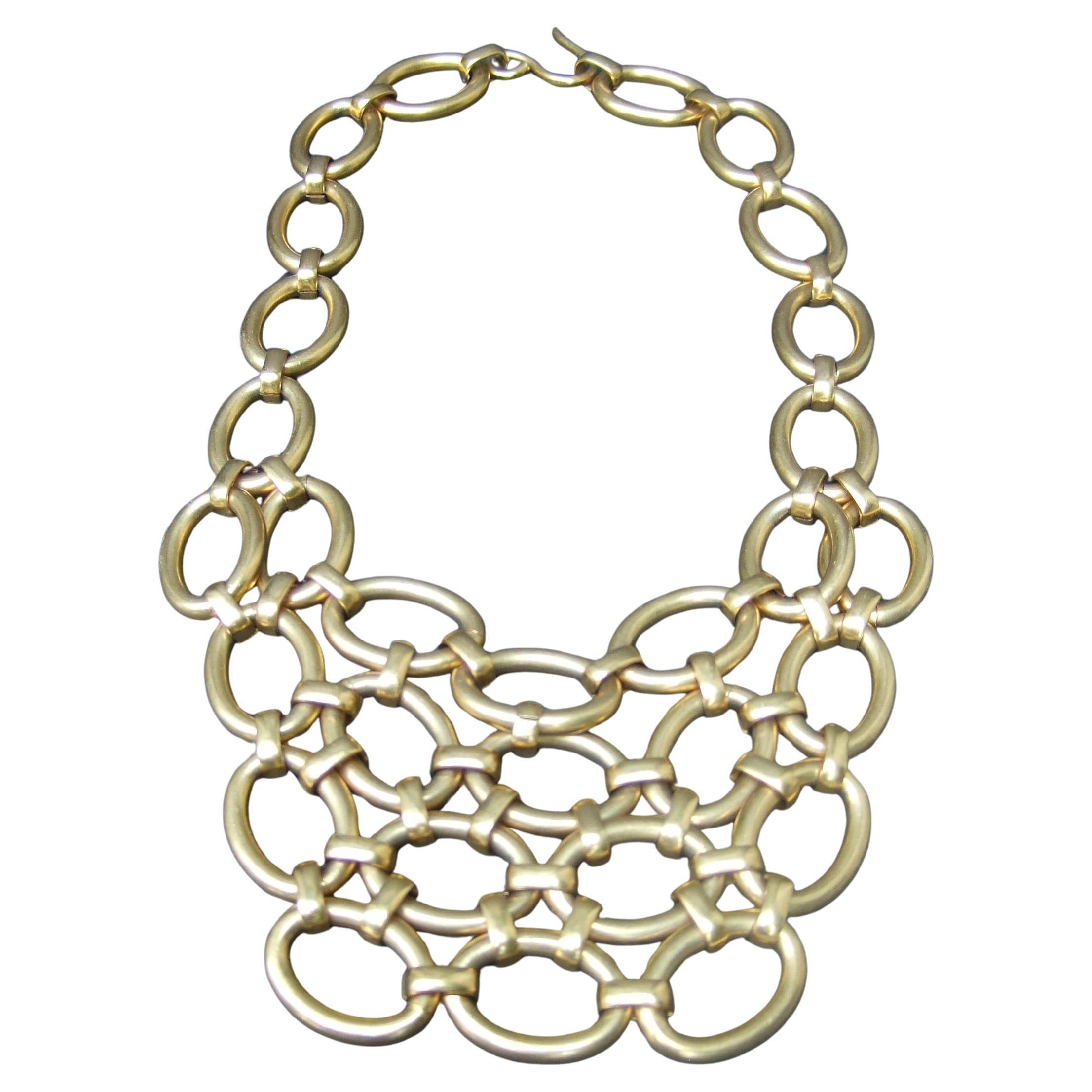 Heavy Gilt Matte Metal Articulated  Statement Necklace c 1990s in vendita